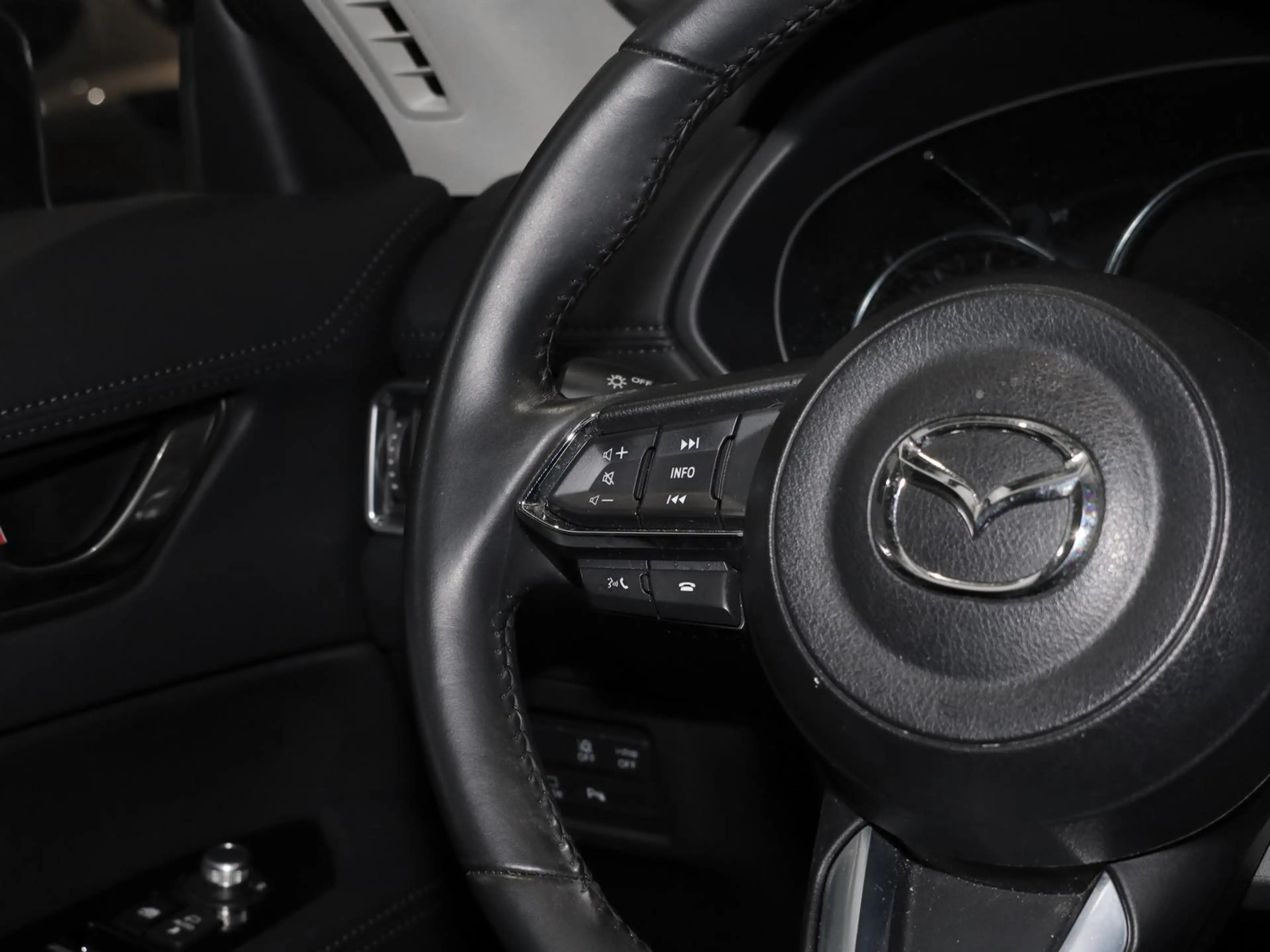 Mazda CX-5 2.5 194 Sports-Line AWD LEDER NAVI 360° LED — photo 10