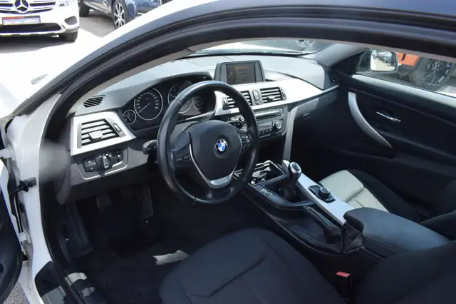 BMW 4 Series view 9