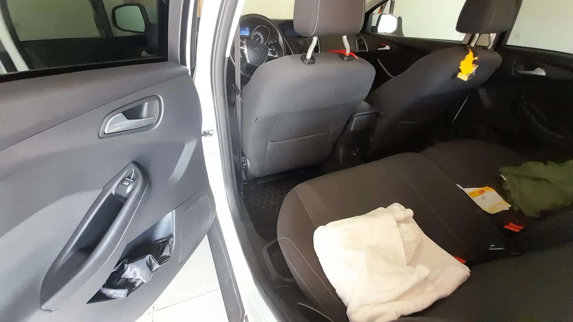 Ford Focus 1.6 TDCi DPF Start-Stopp-System SYNC Edition Weiß - 2