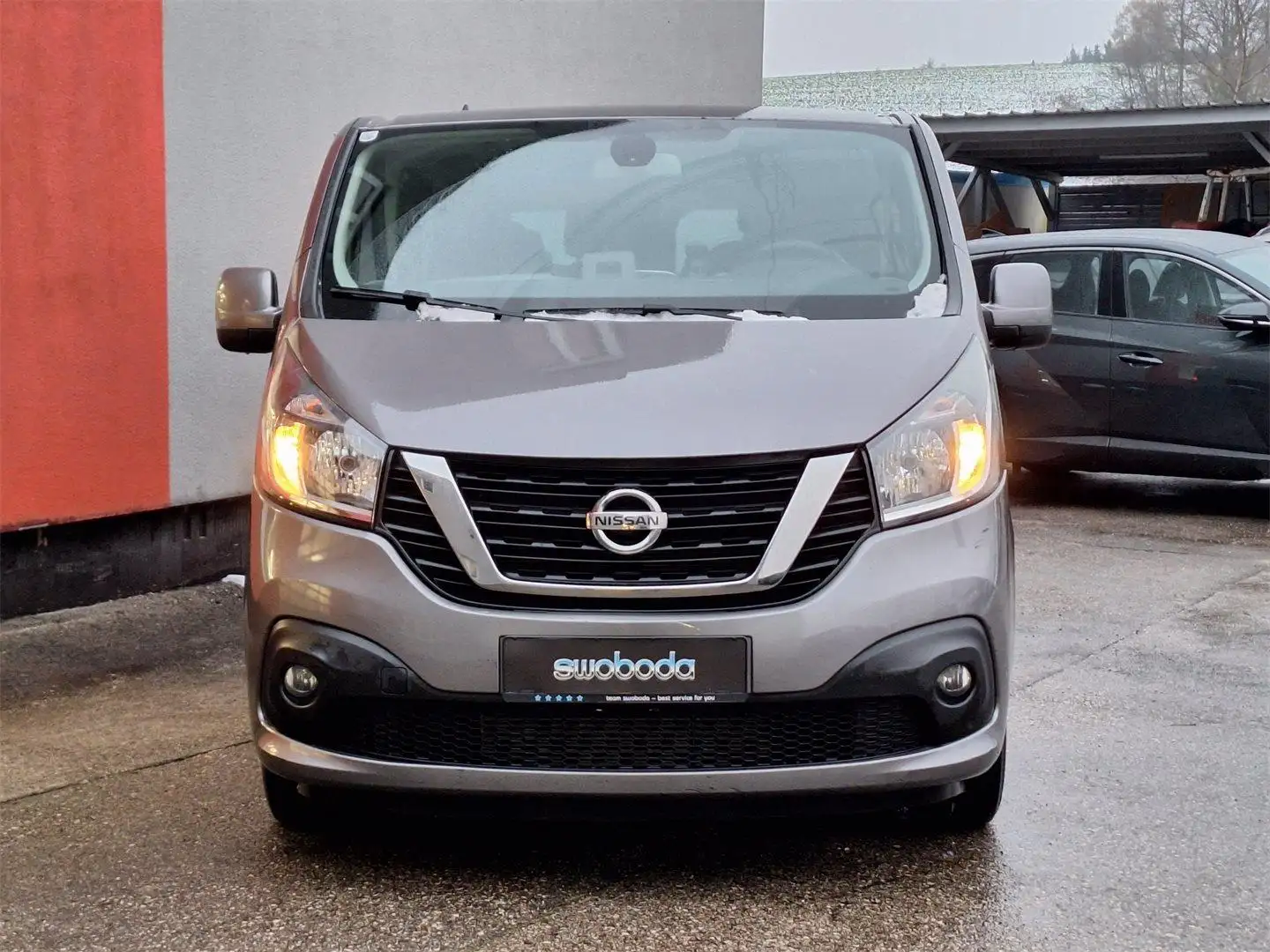 Nissan NV300 Gris - 2