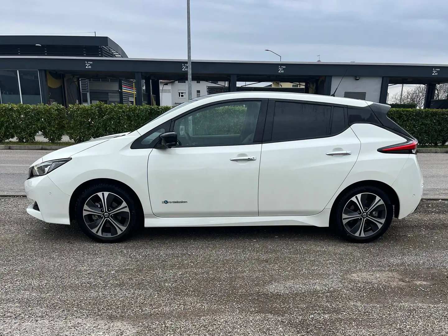 Nissan Leaf Leaf II 2018 Tekna 40kWh 150cv Bianco - 2