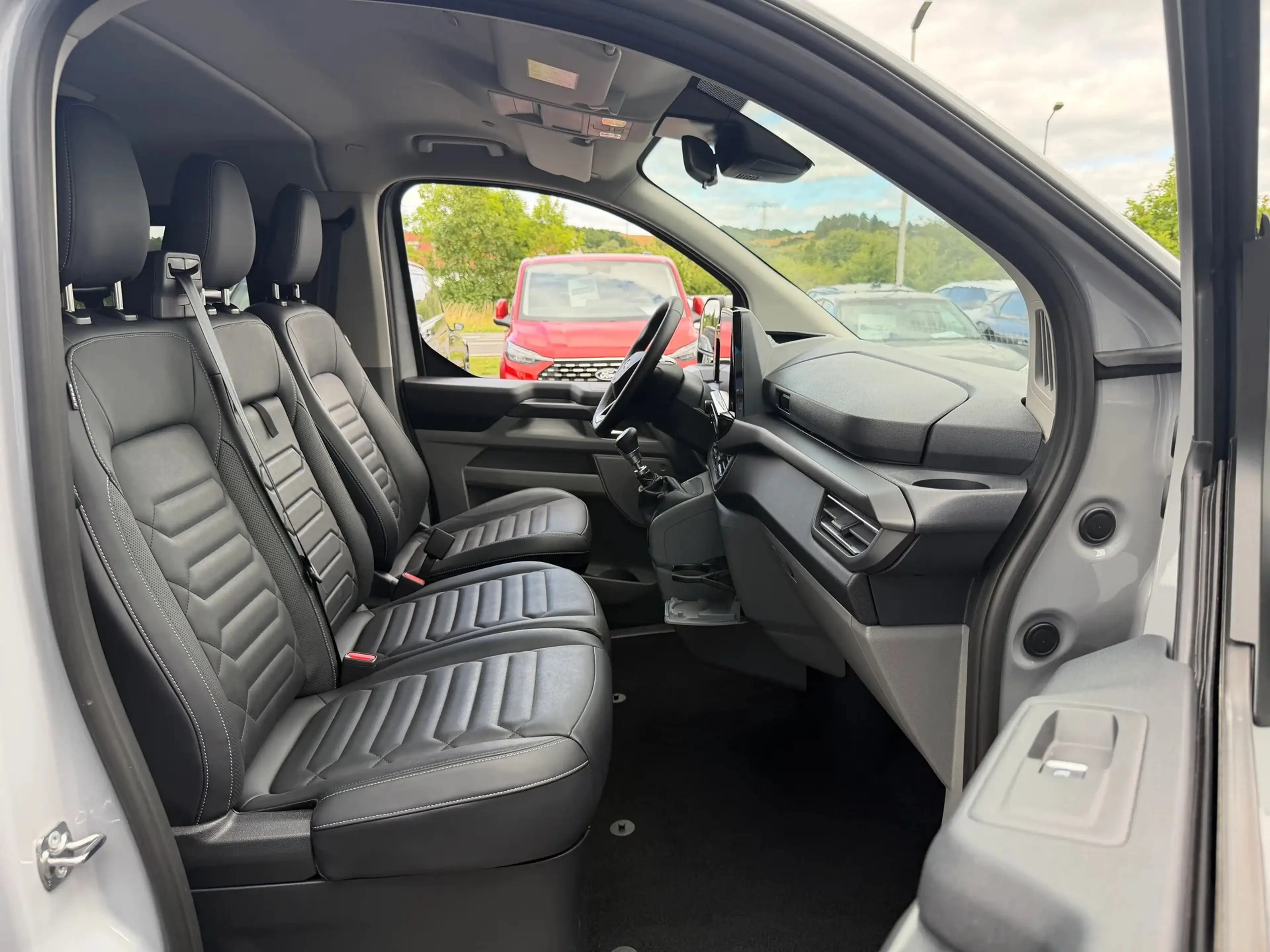 Ford Tourneo Custom Tourneo Custom L2 Titanium 9Sitzer *Leder*AHK* — photo 22