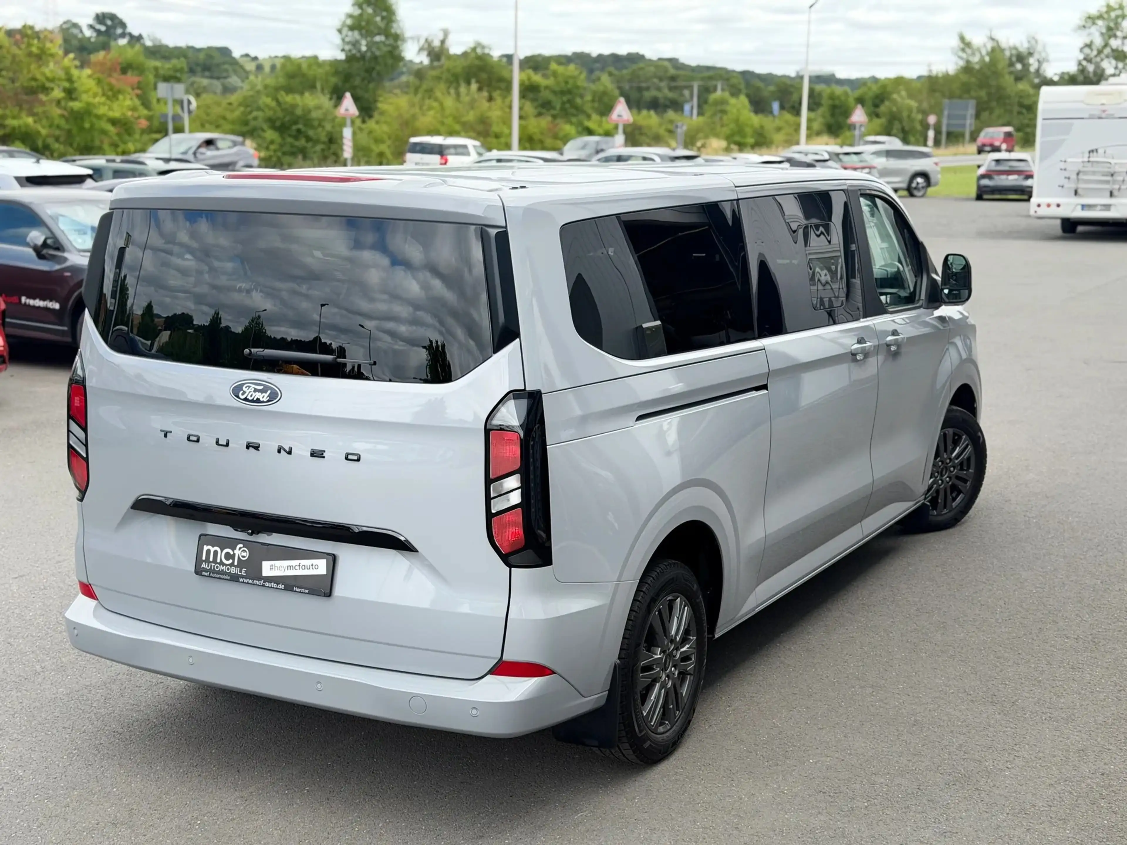 Ford Tourneo Custom Tourneo Custom L2 Titanium 9Sitzer *Leder*AHK* — photo 26