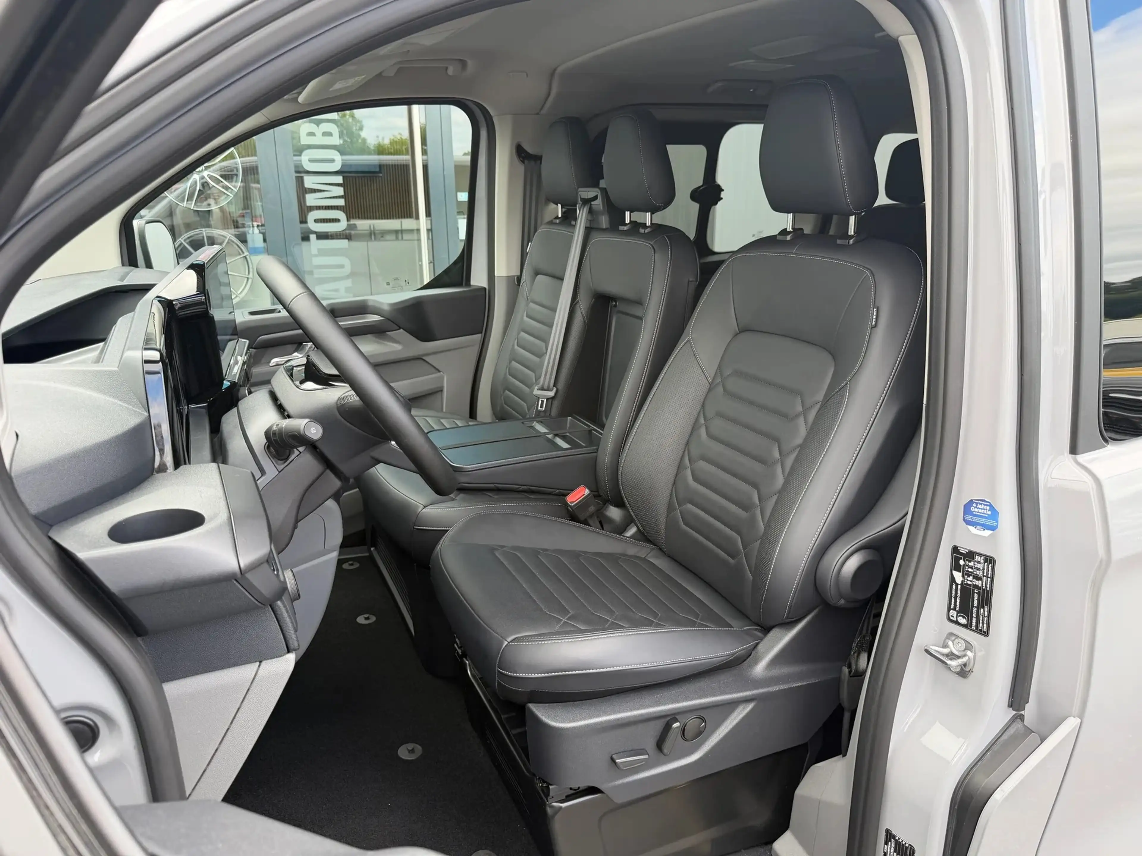 Ford Tourneo Custom Tourneo Custom L2 Titanium 9Sitzer *Leder*AHK* — photo 13