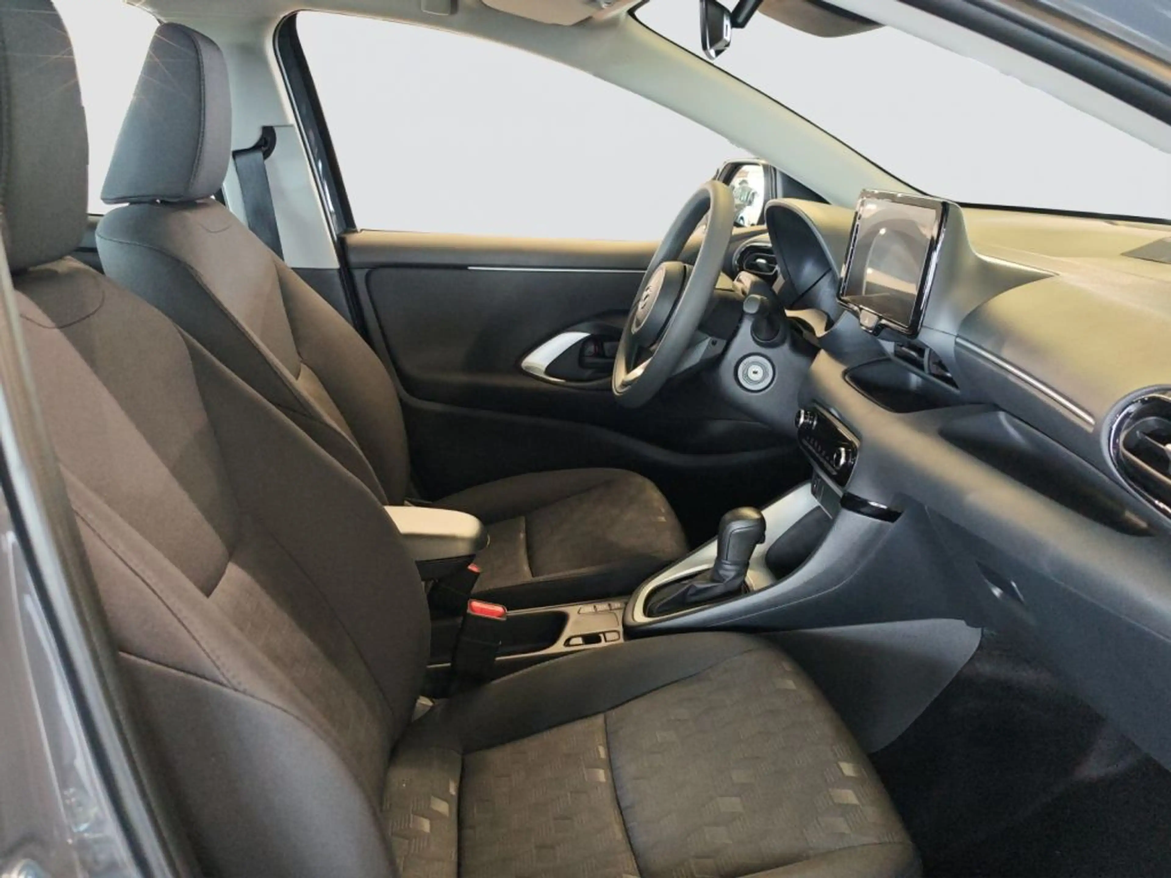 Mazda 2 Hybrid 1.5 VVT-i 116 CVT PRIME-LINE — photo 12