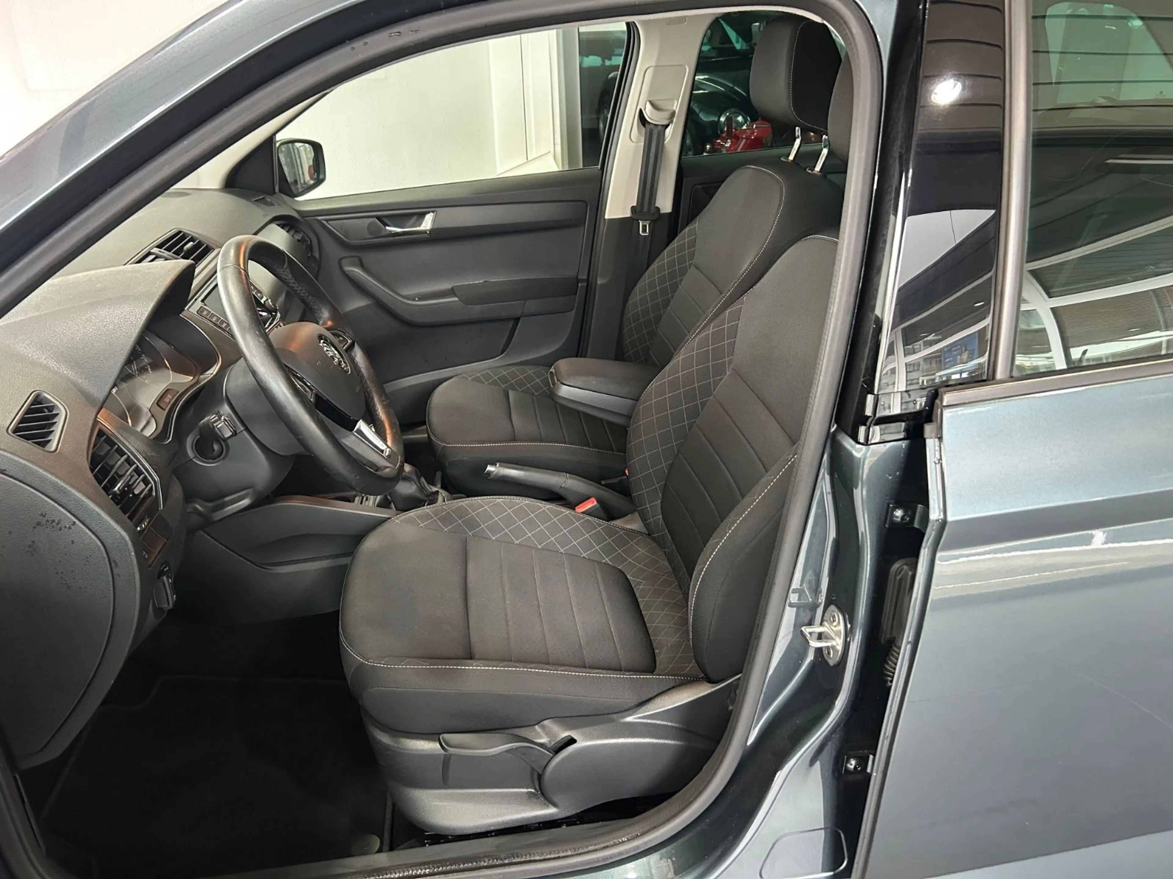 Skoda Fabia 1.0l TSI 81kW Combi Klimatronic LED — photo 8