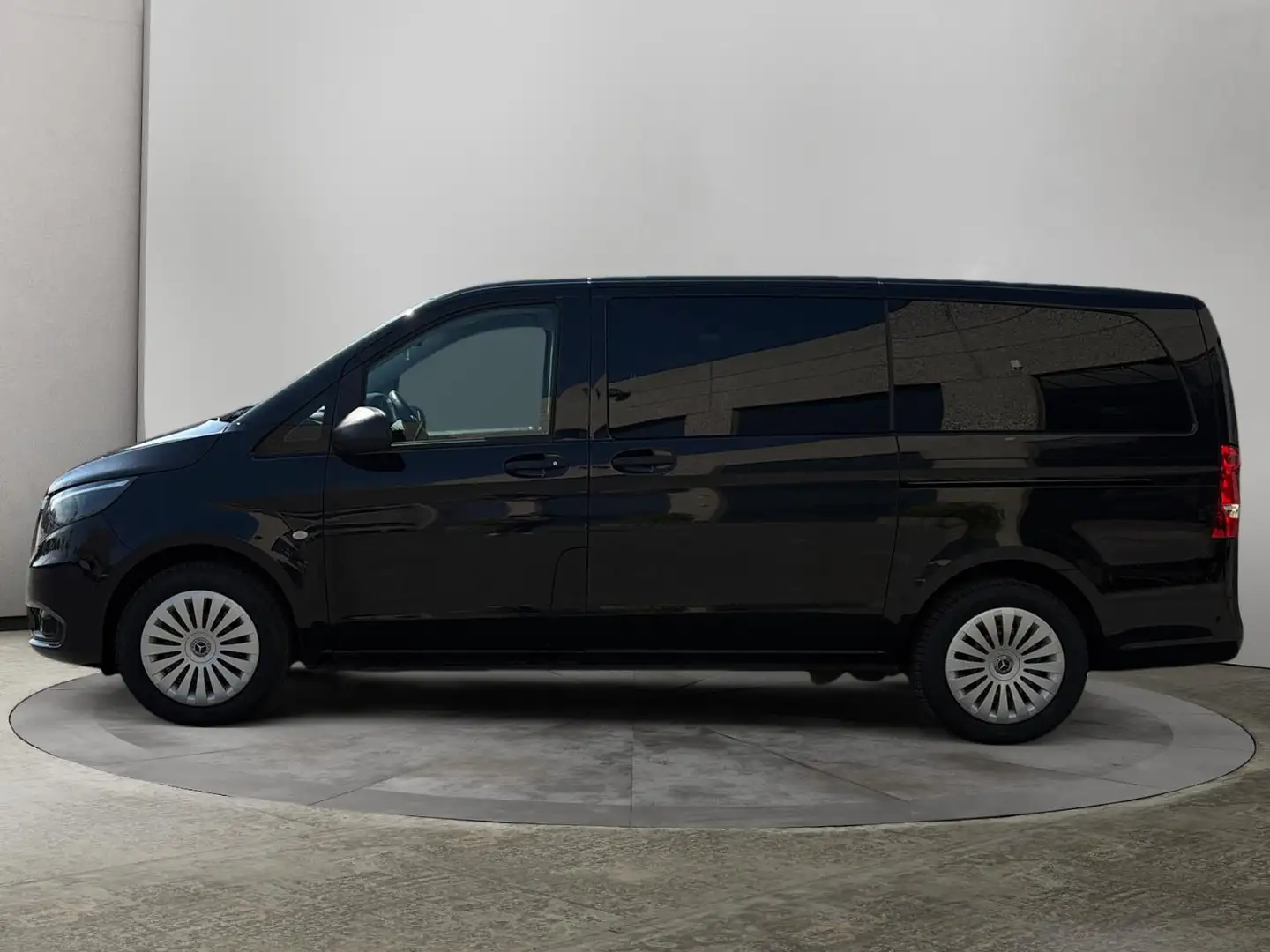 Mercedes-Benz Vito Tourer 114 CDI Pro L2 9G-Tronic Zwart - 2
