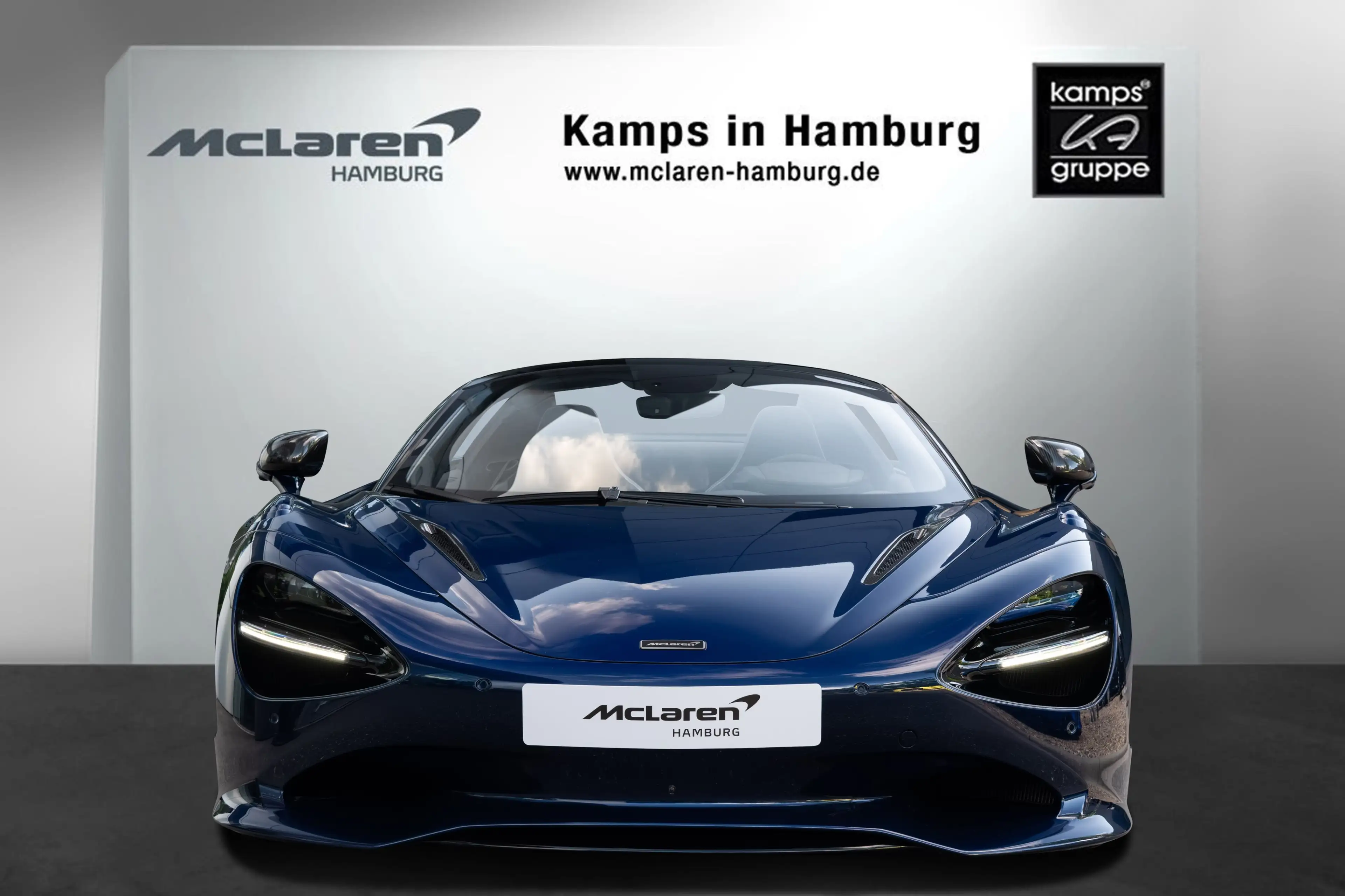 McLaren 750S Spider CF Exterior I Namaka Blue I B&W — photo 8