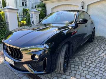 Levante GTS Q4 Np. 155000.- Top Zustand