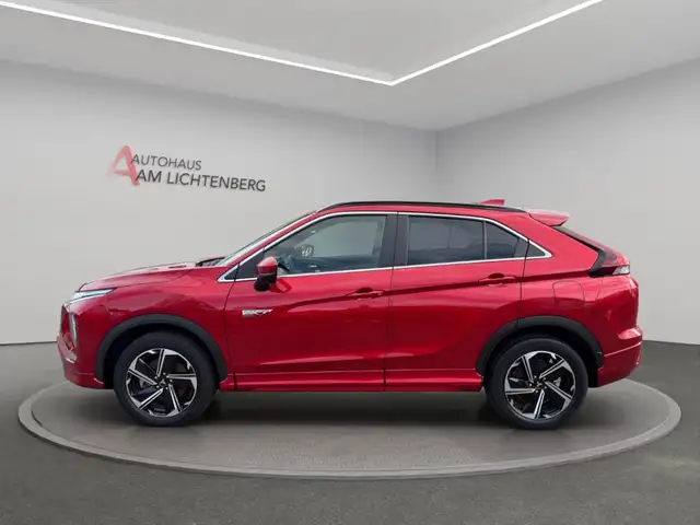 Mitsubishi Eclipse Cross view 2