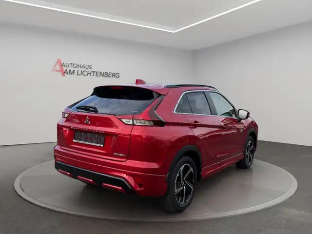Mitsubishi Eclipse Cross view 4