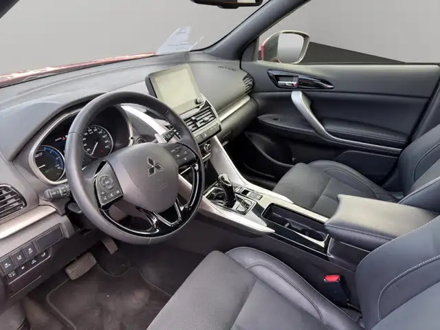 Mitsubishi Eclipse Cross view 8