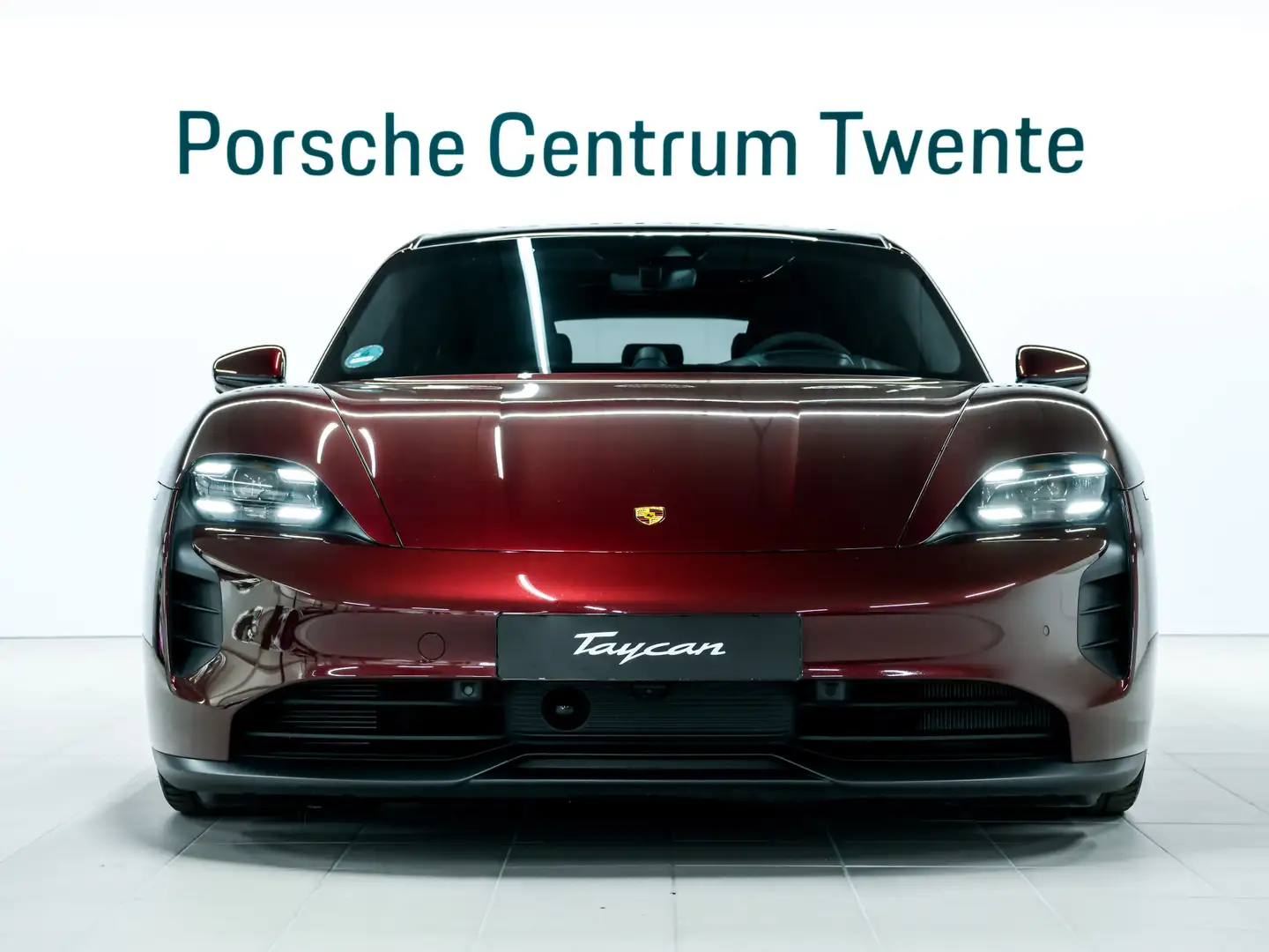 Porsche Taycan GTS Sport Turismo Performance-accu Plus Red - 2