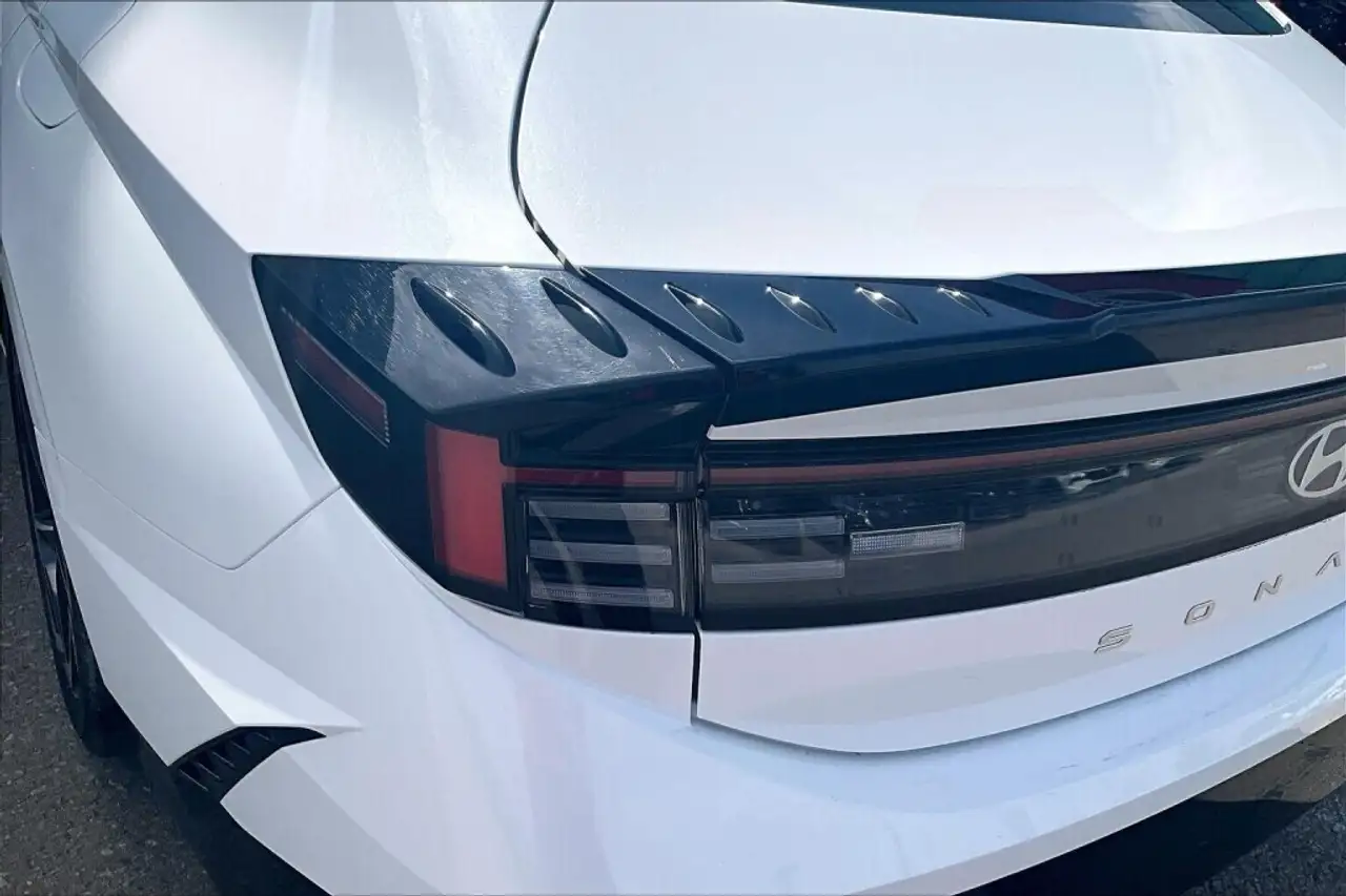Hyundai SONATA снимка Hyundai SONATA