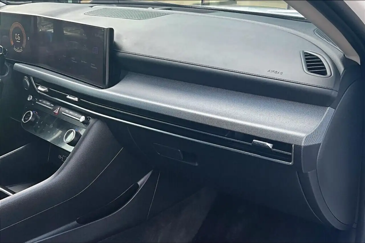 Hyundai SONATA снимка Hyundai SONATA