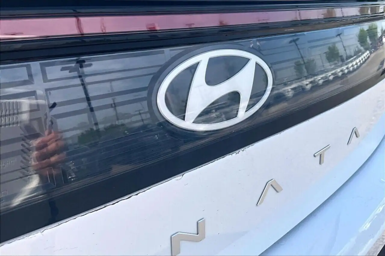Hyundai SONATA снимка Hyundai SONATA