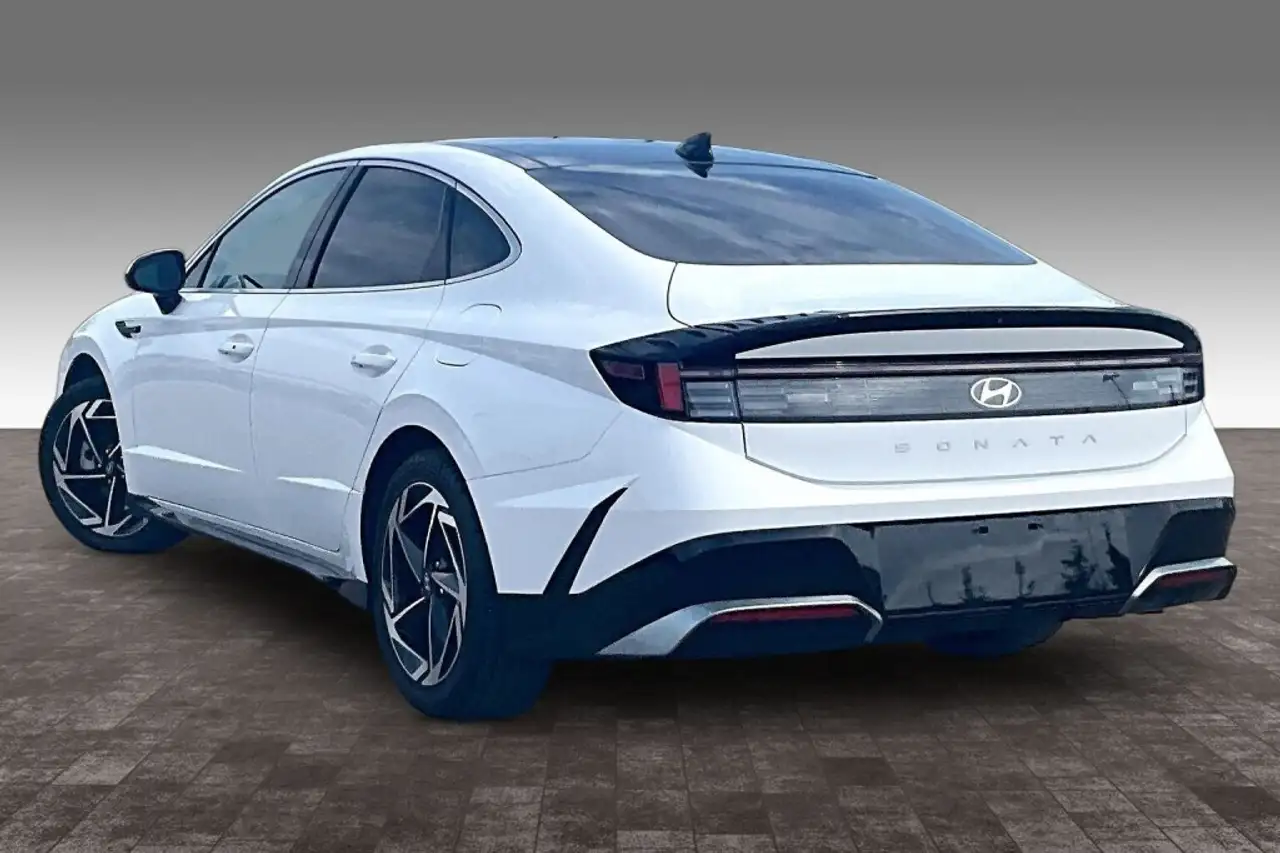 Hyundai SONATA снимка Hyundai SONATA