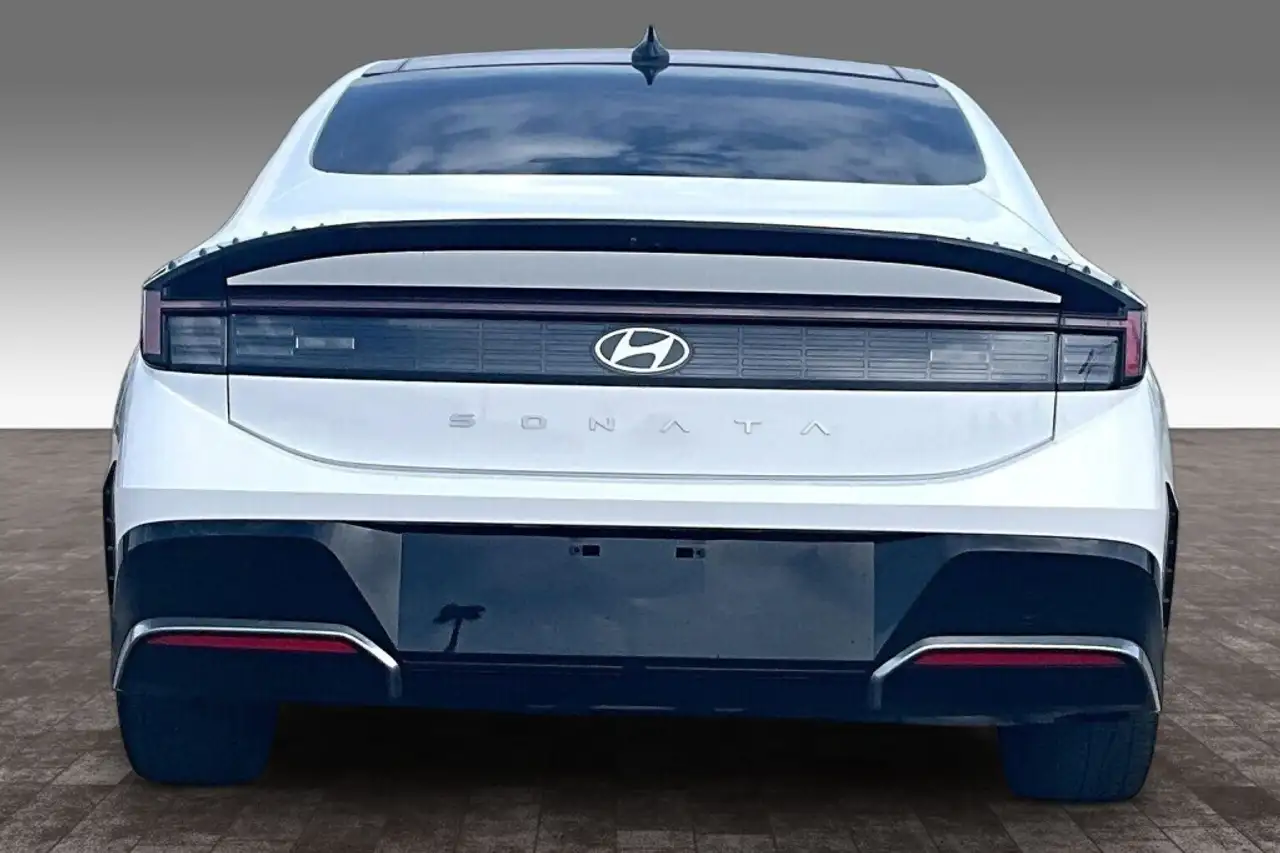 Hyundai SONATA снимка Hyundai SONATA