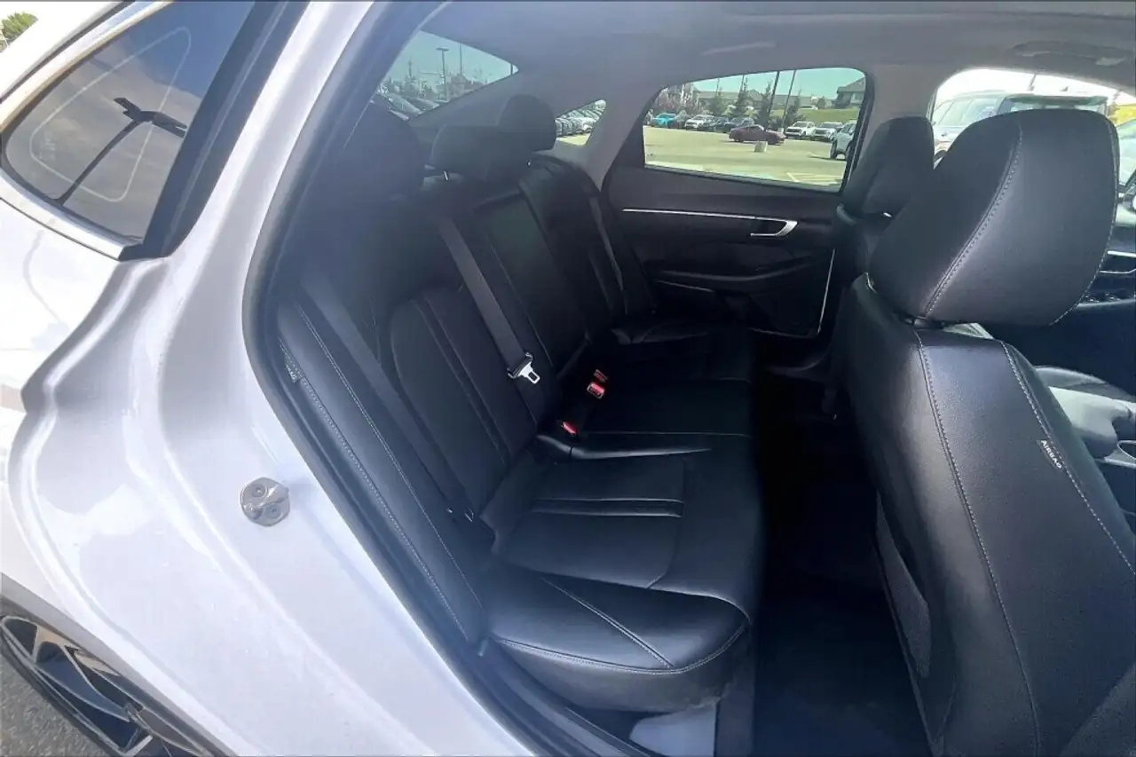 Hyundai SONATA снимка Hyundai SONATA