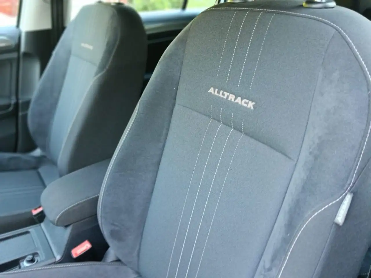 Volkswagen Golf Variant — photo 18 sur 23