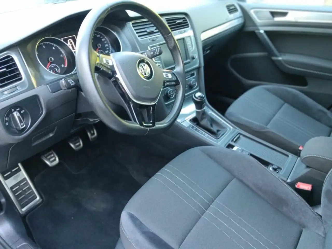 Volkswagen Golf Variant — photo 14 sur 23