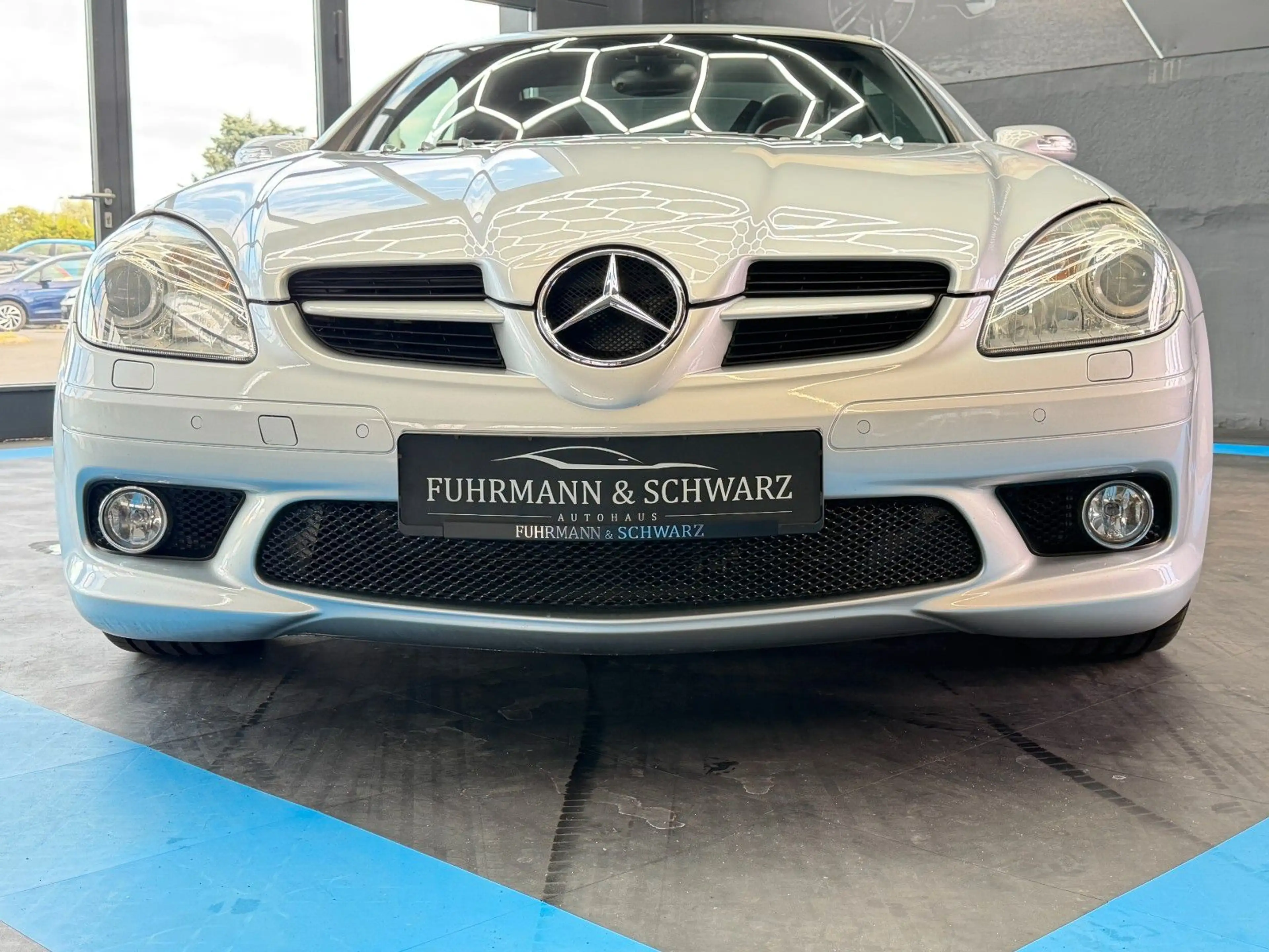 Mercedes-Benz SLK 350 SLK350Roadster+Navi+H&K+AMG Styl.+Leder+Xenon — photo 10