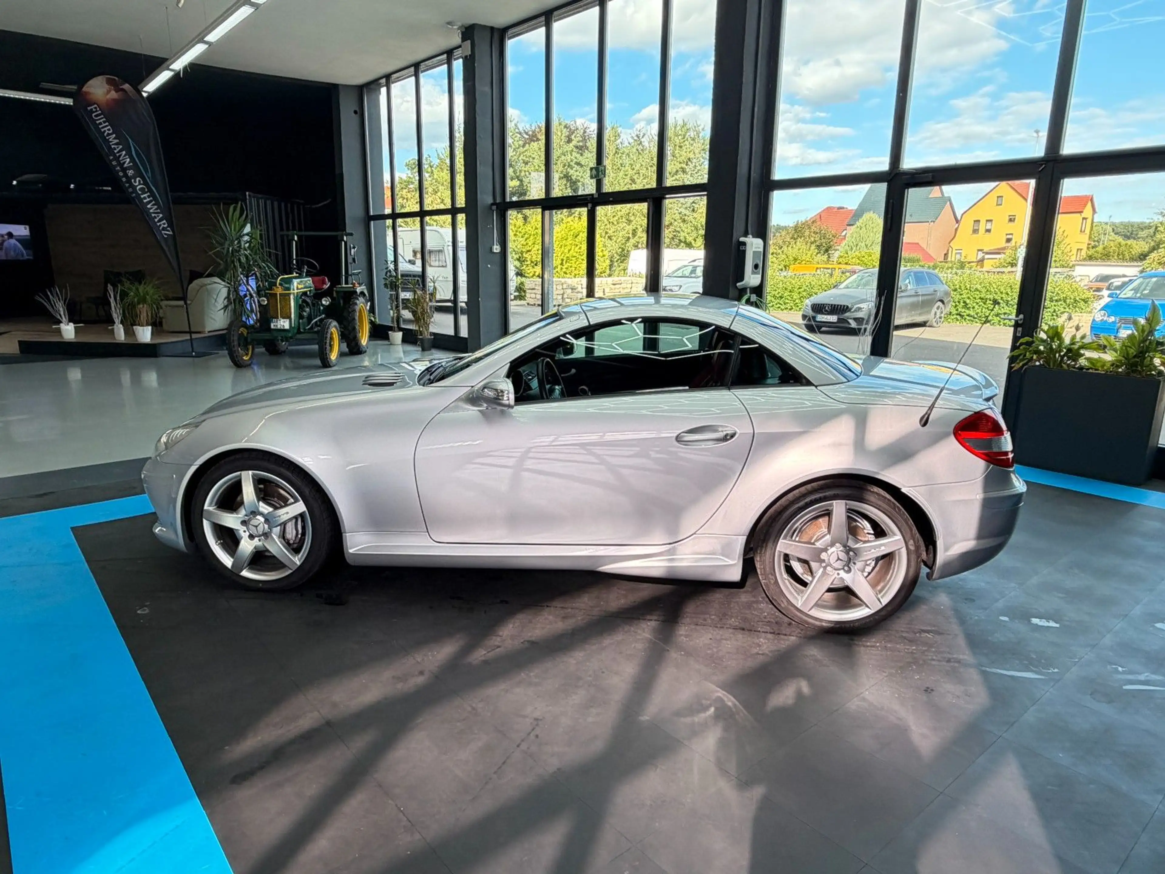 Mercedes-Benz SLK 350 SLK350Roadster+Navi+H&K+AMG Styl.+Leder+Xenon — photo 7