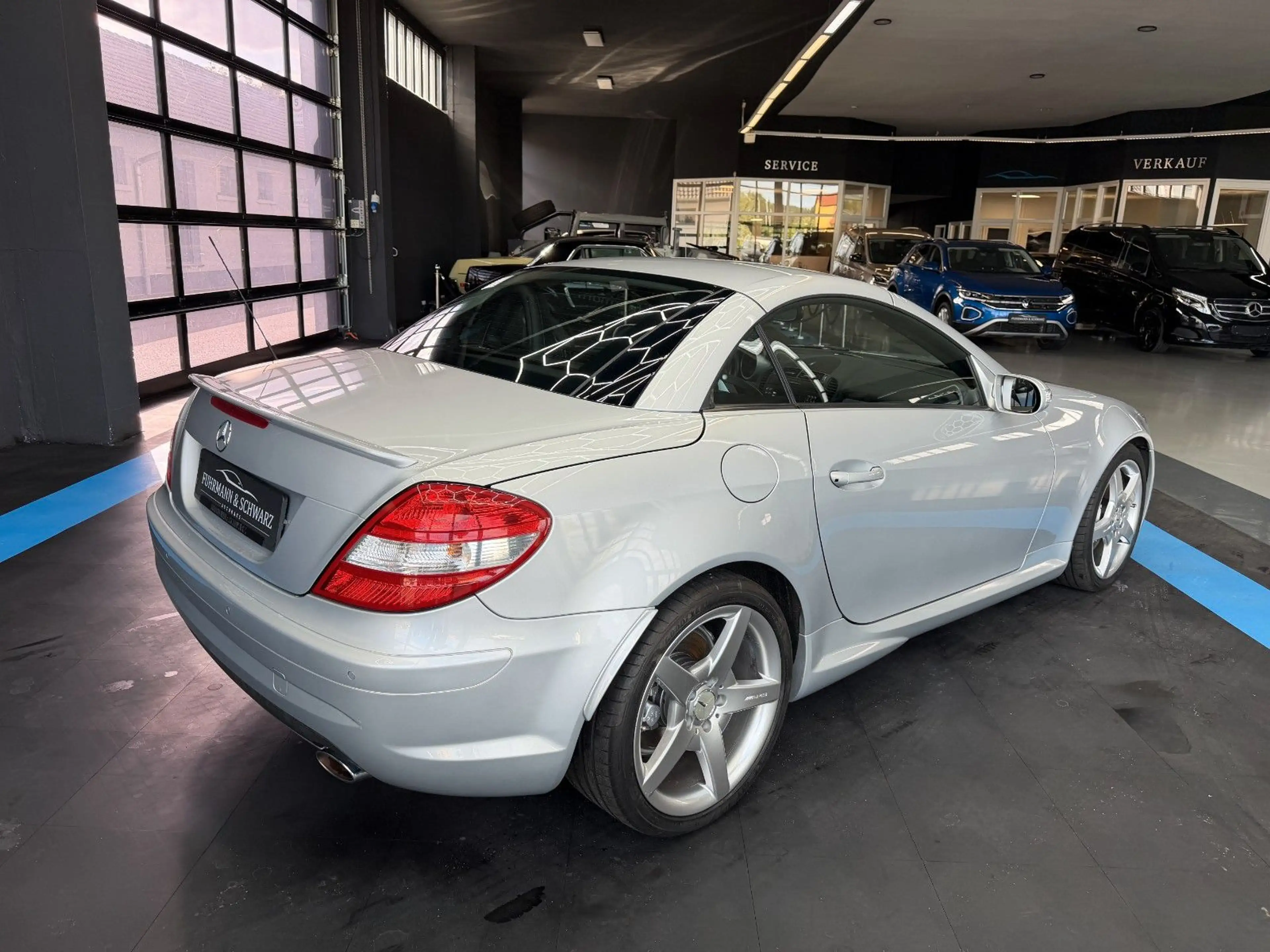 Mercedes-Benz SLK 350 SLK350Roadster+Navi+H&K+AMG Styl.+Leder+Xenon — photo 4