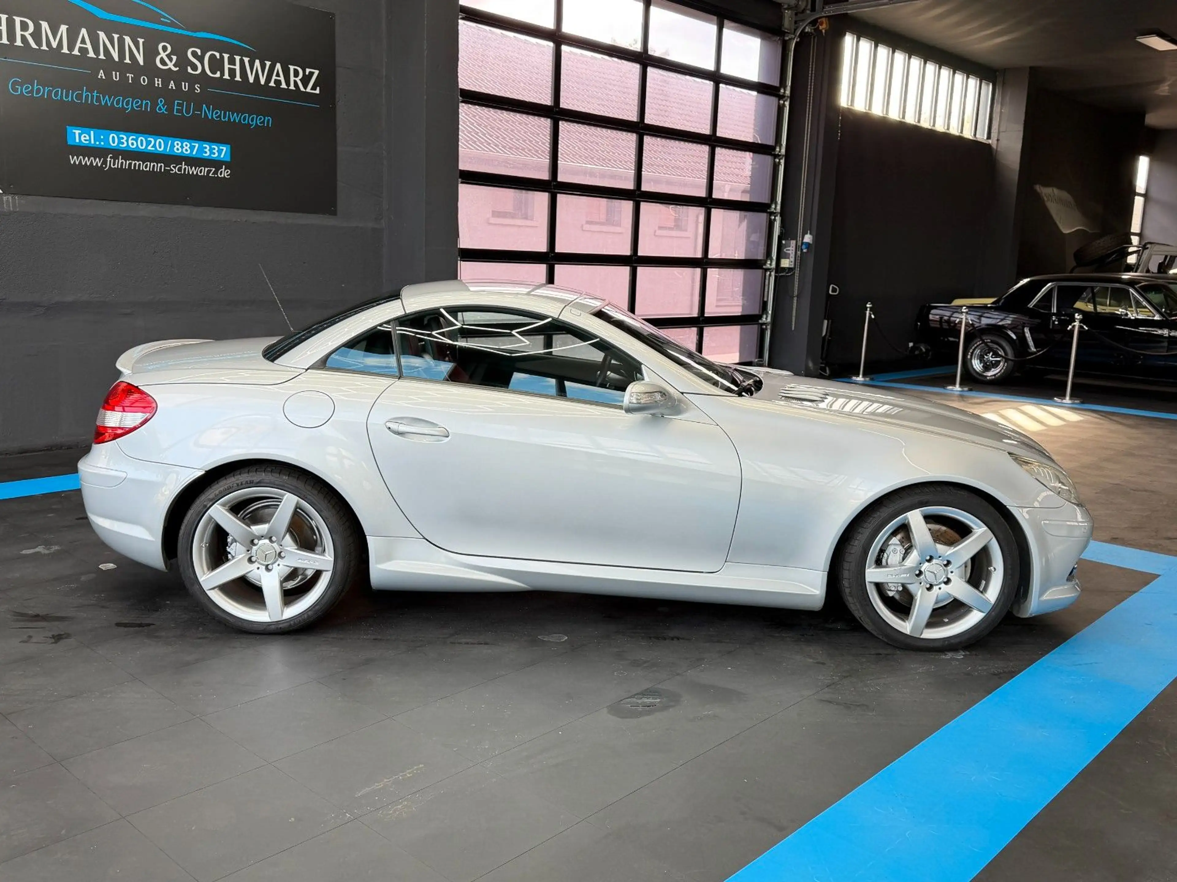 Mercedes-Benz SLK 350 SLK350Roadster+Navi+H&K+AMG Styl.+Leder+Xenon — photo 3