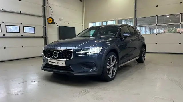 Volvo V60 Cross Country V60 CC II Cross Country B5 Mild Hybride AWD | Harm