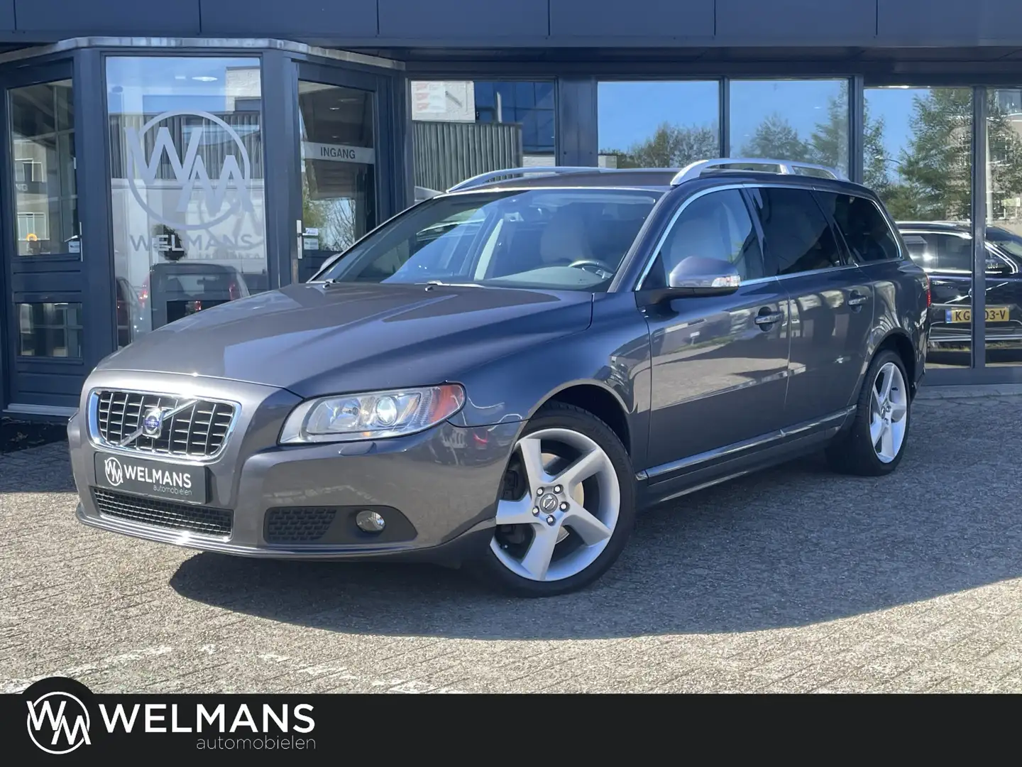 Volvo V70 3.0 T6 AWD Summum Youngtimer | 18 inch | Xenon - 1