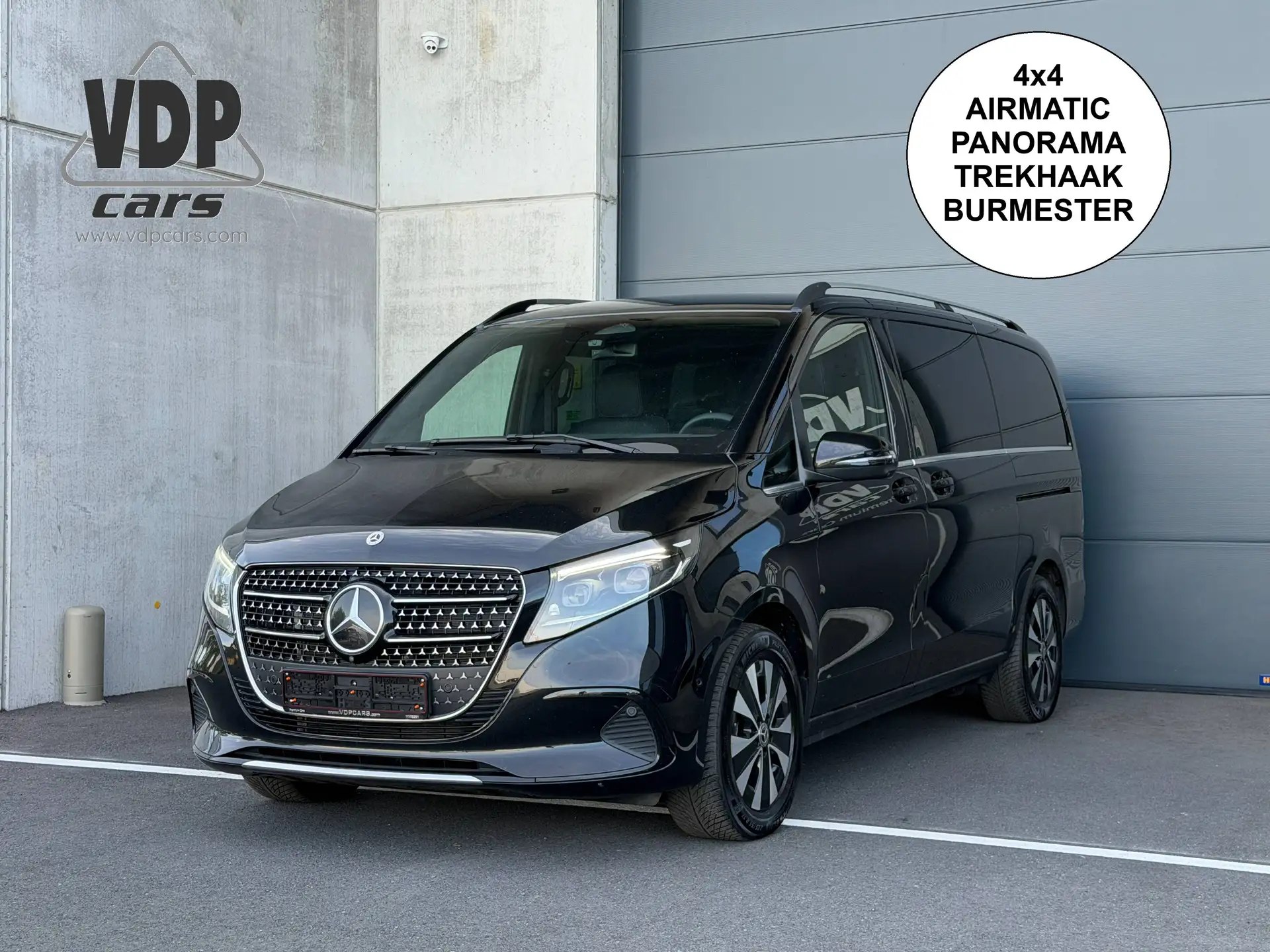 Mercedes-Benz V-Class V 300 2025 검정 사진 2
