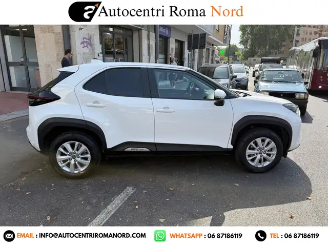 Toyota Yaris Cross view 11