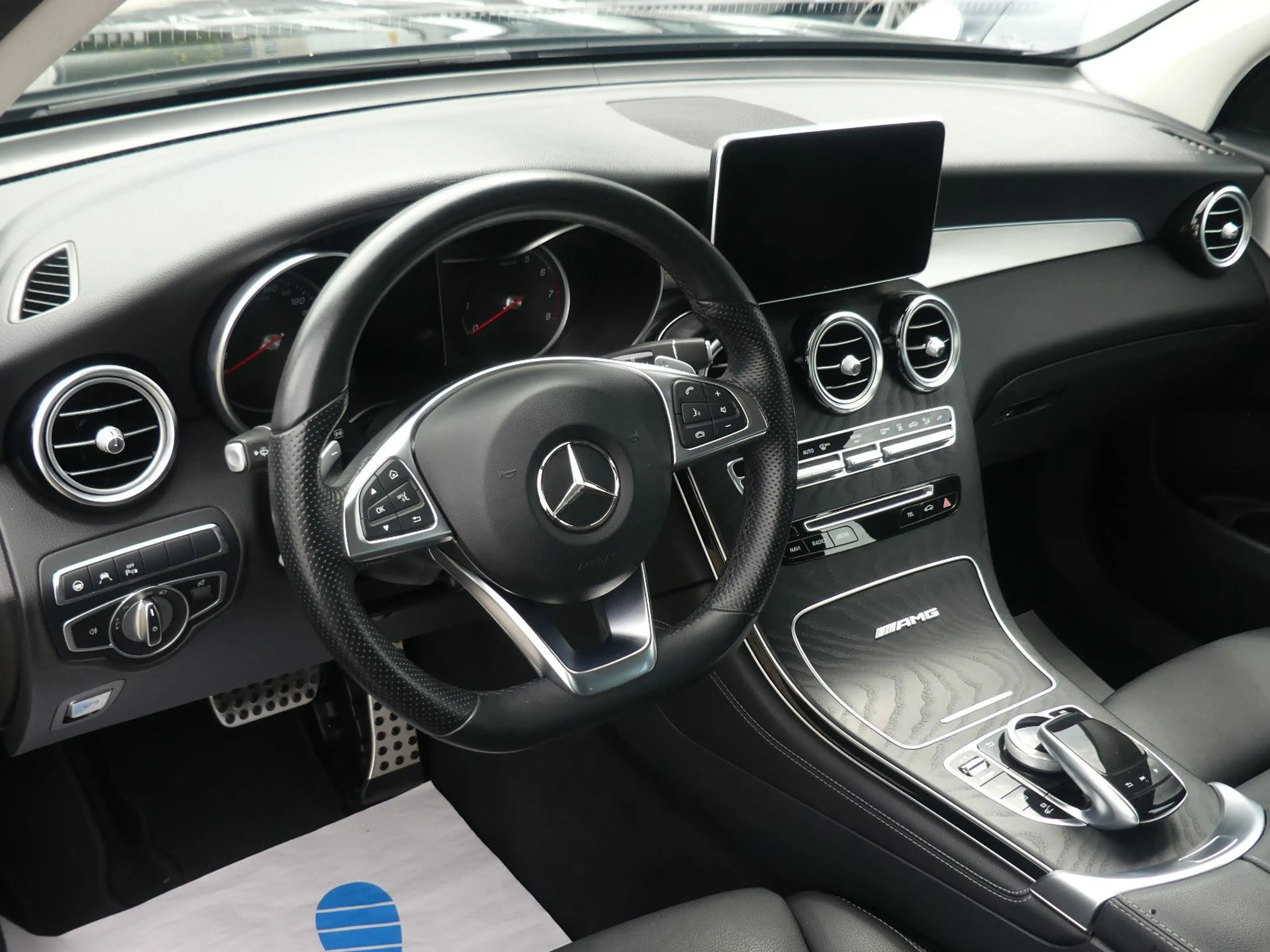 Mercedes-Benz GLC 350 e 4Matic AMG LED ACC PDC AHK Volleder — photo 14