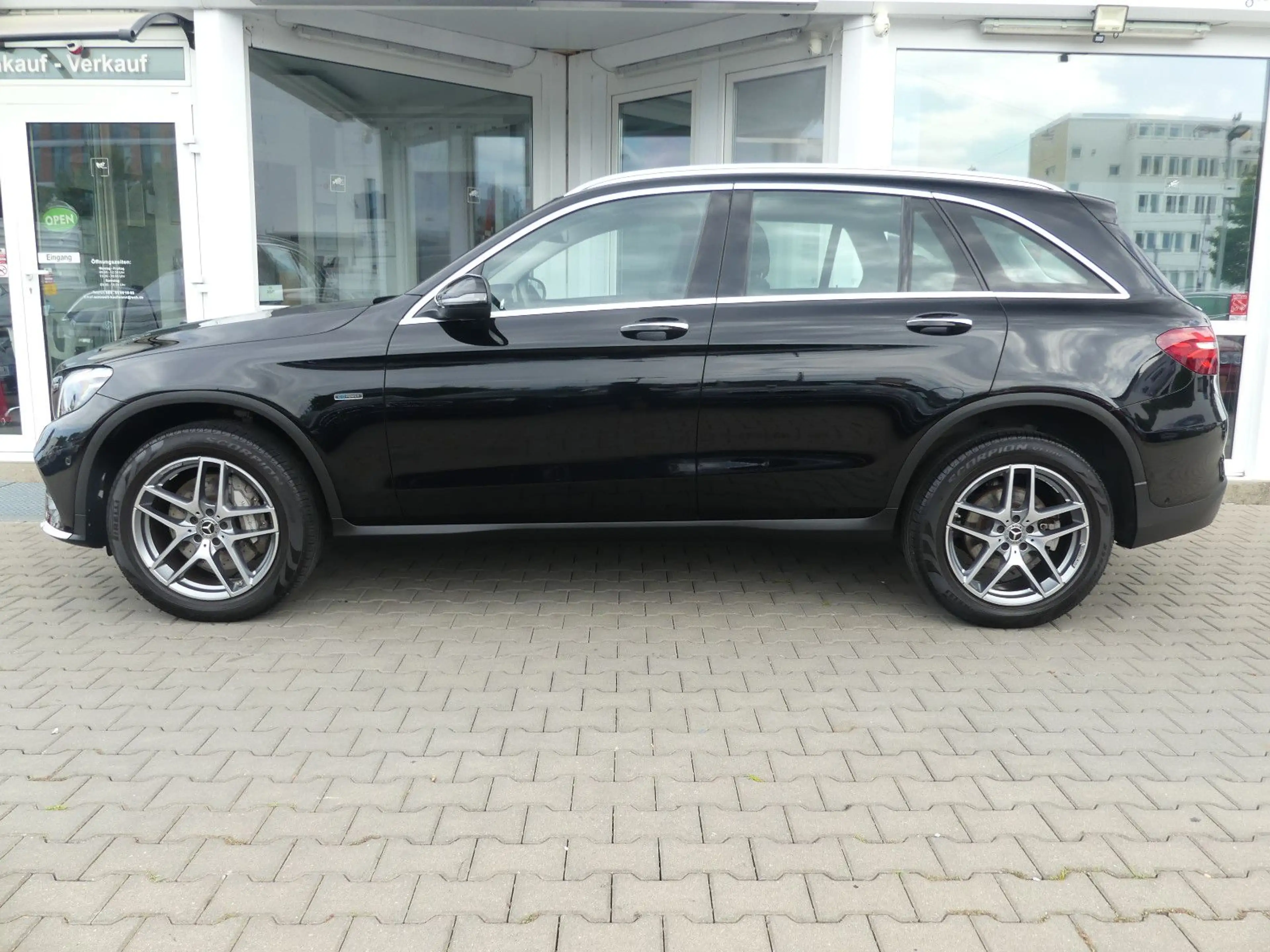 Mercedes-Benz GLC 350 e 4Matic AMG LED ACC PDC AHK Volleder — photo 10