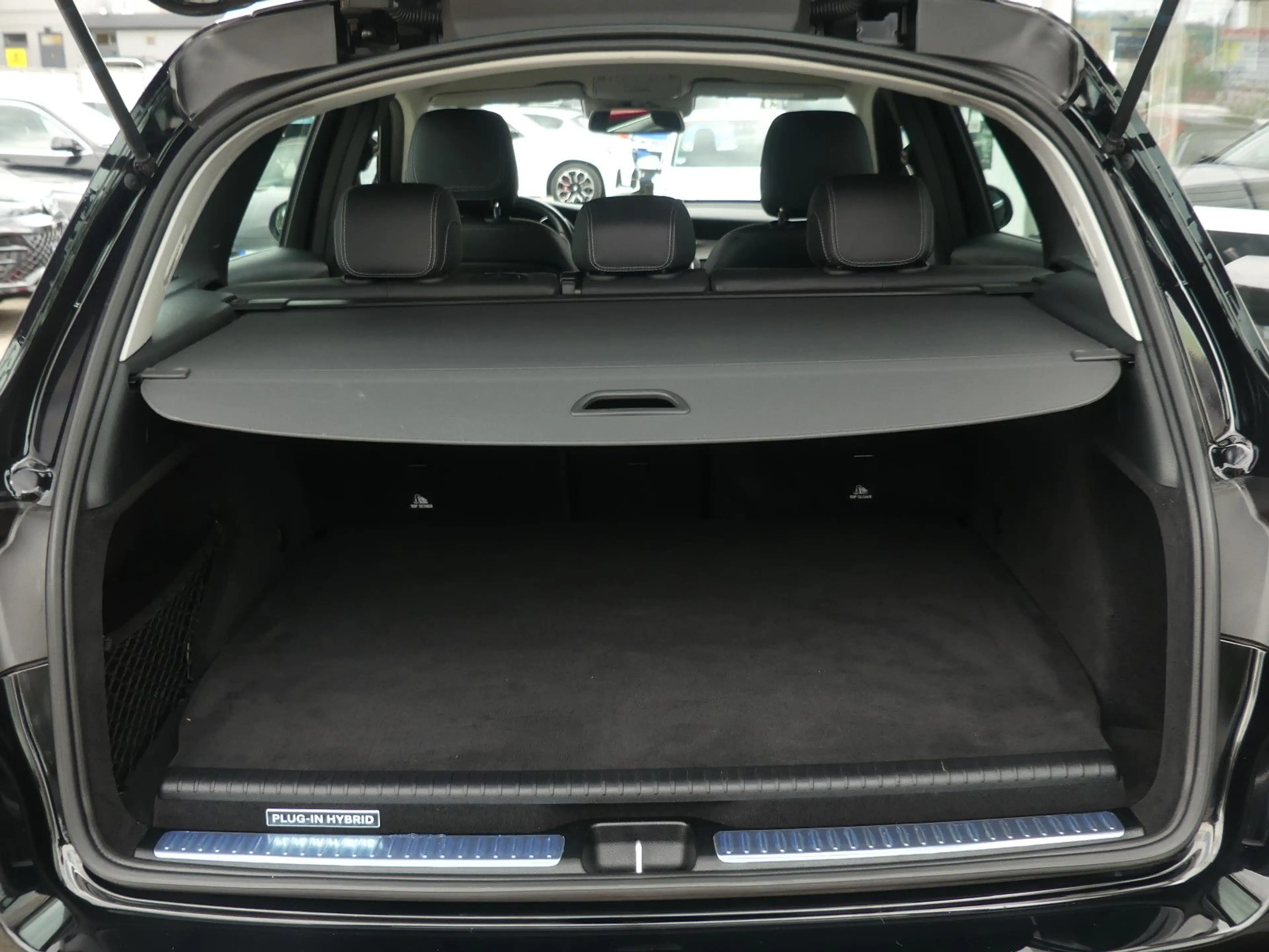 Mercedes-Benz GLC 350 e 4Matic AMG LED ACC PDC AHK Volleder — photo 7