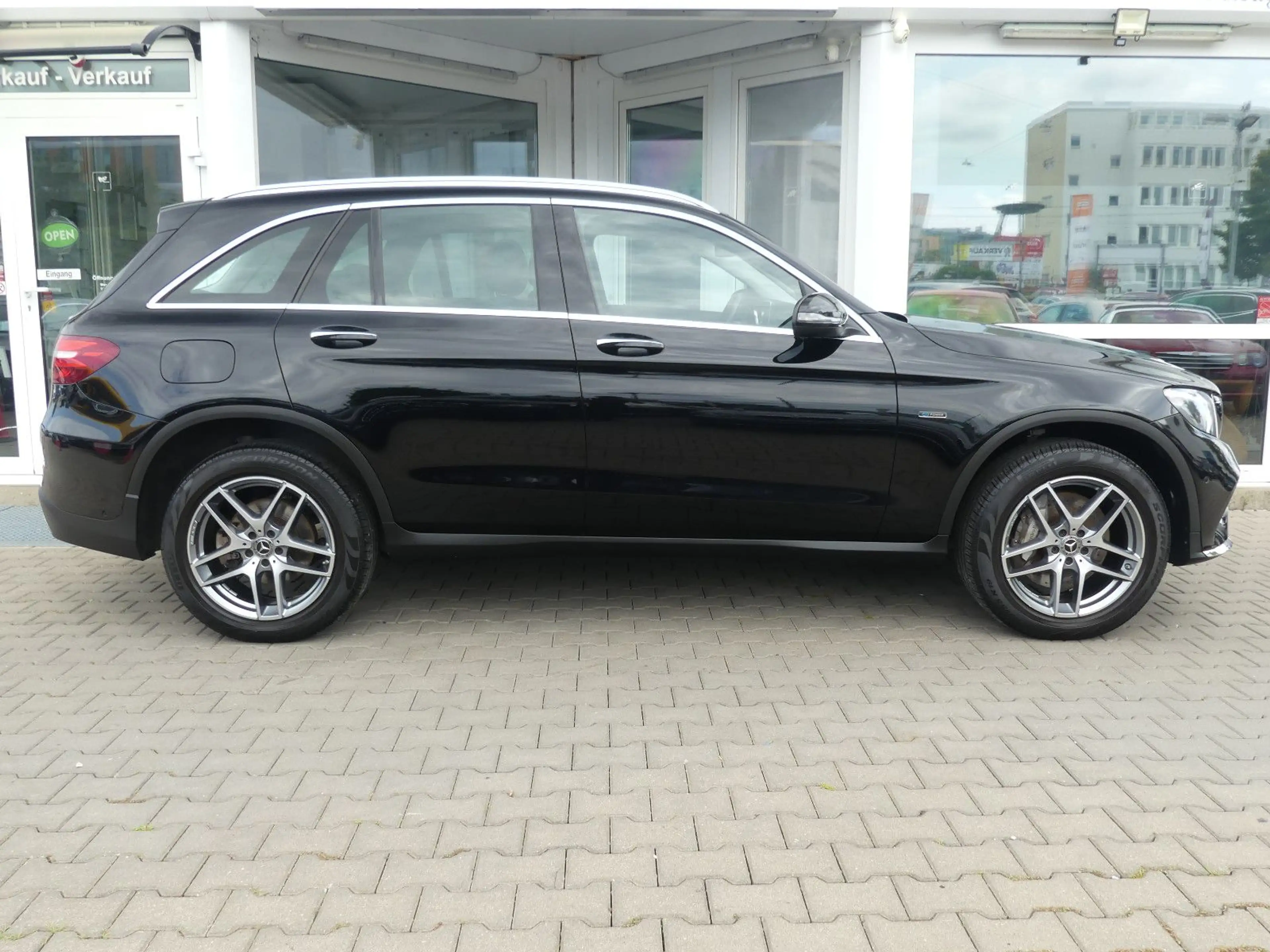 Mercedes-Benz GLC 350 e 4Matic AMG LED ACC PDC AHK Volleder — photo 4