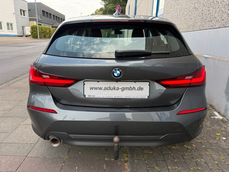 BMW 118 i Advantage LED Navi CarPlay AHK — photo 7