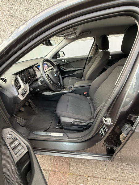 BMW 118 i Advantage LED Navi CarPlay AHK — photo 12