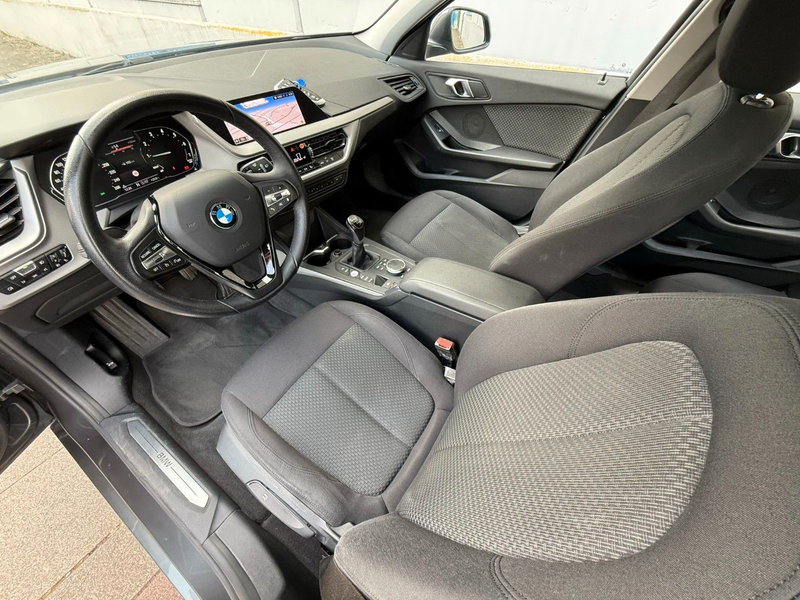 BMW 118 i Advantage LED Navi CarPlay AHK — photo 14