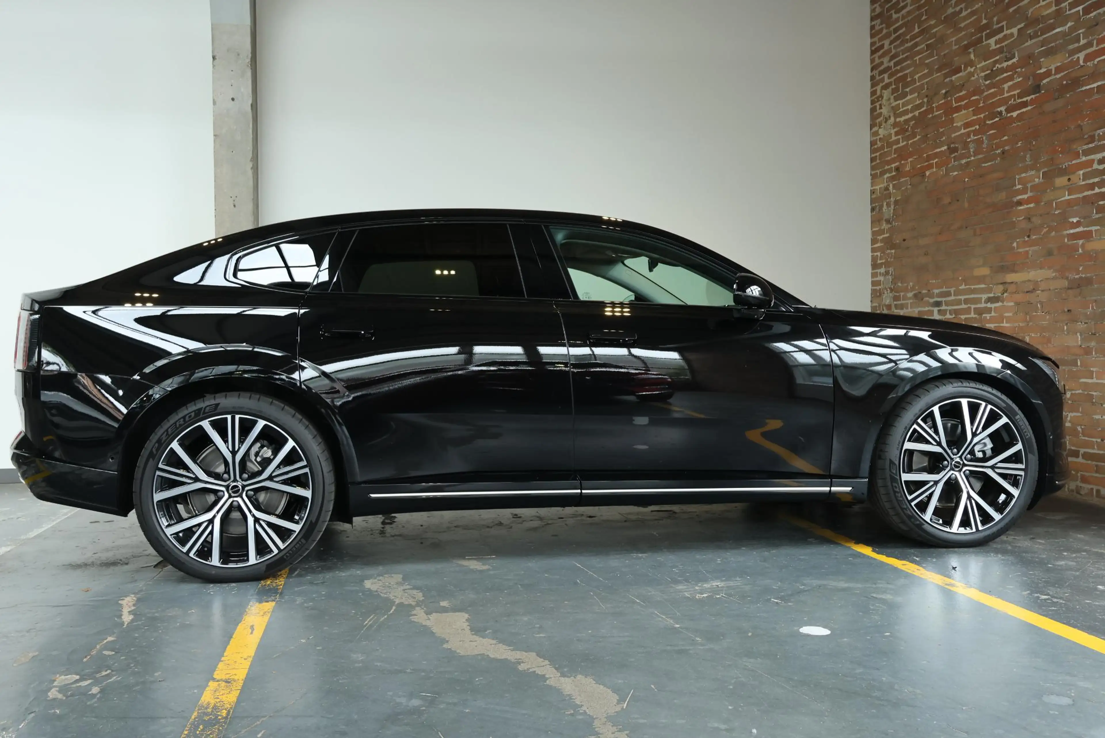 Volvo ES90 Single Motor Extended Range Ultra 92 kWh | Bowers — photo 3
