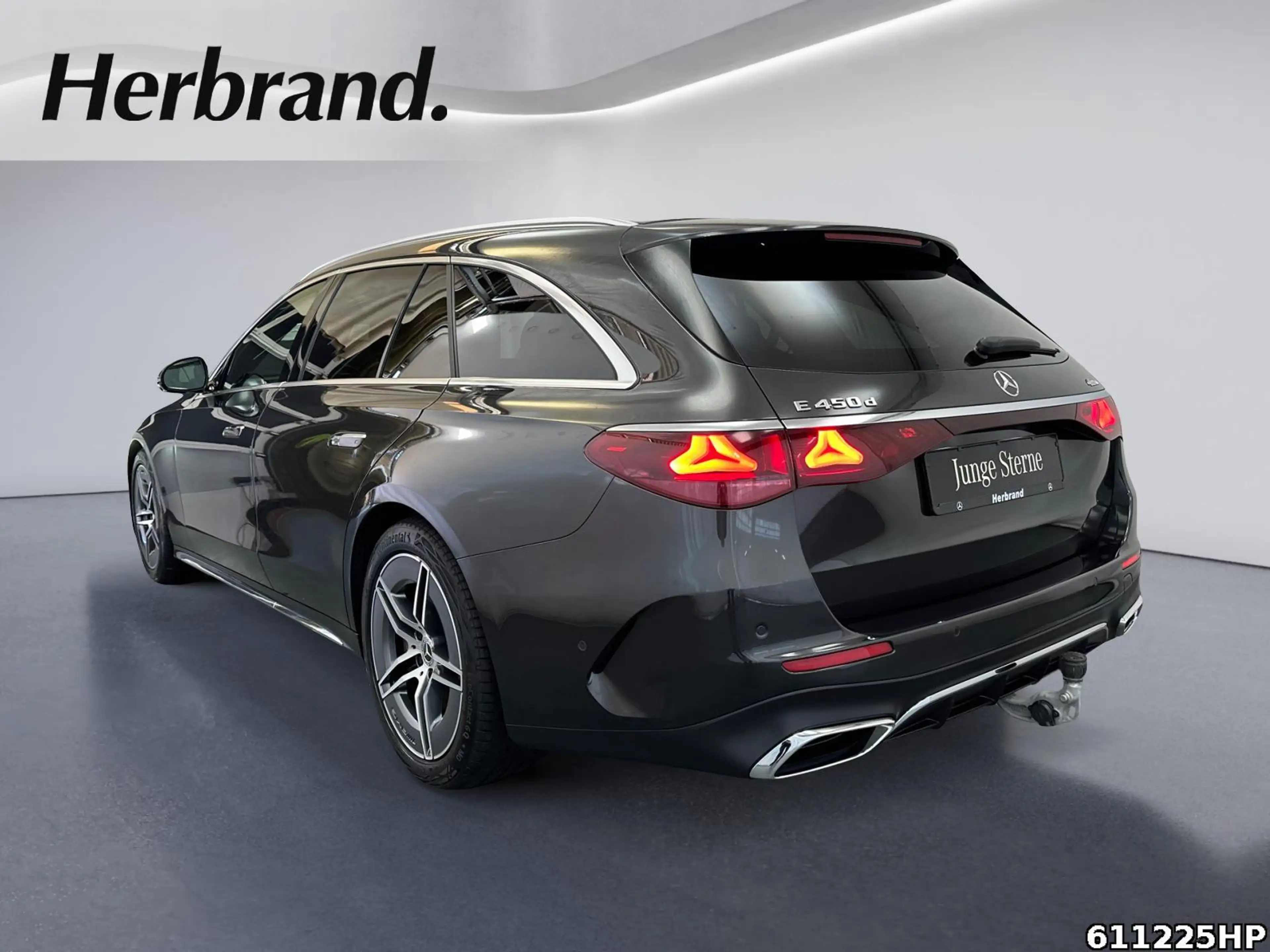 Mercedes-Benz E 450 d T 4M AMG  PanoAHKDistronic Digital Light — photo 4