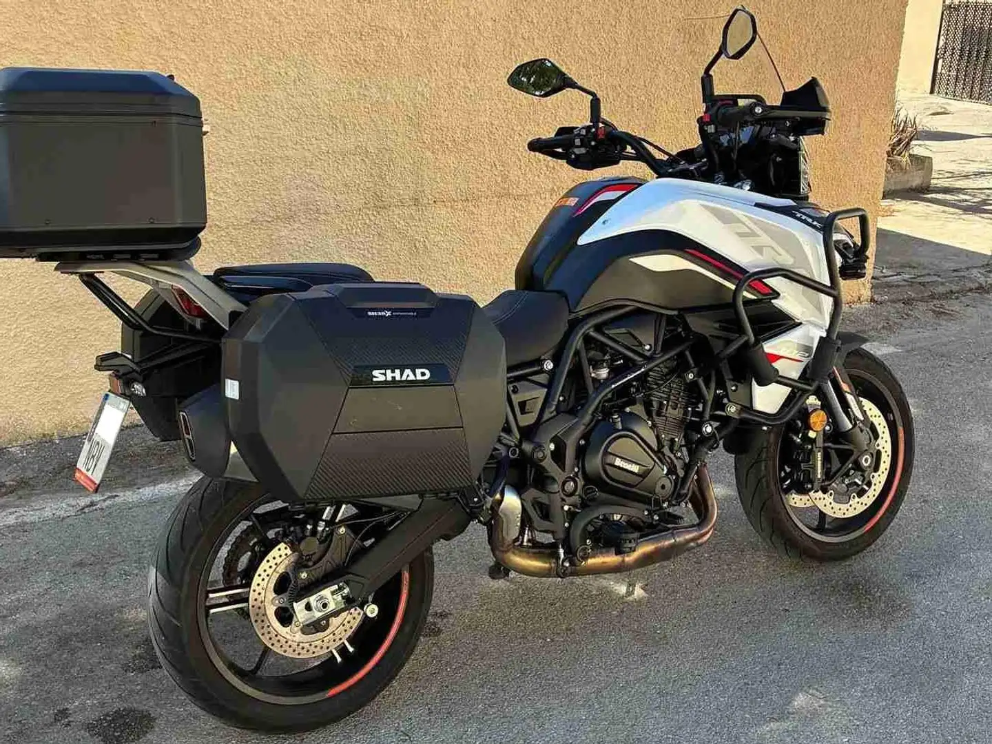 Benelli TRK 702 Asfáltica 2025 Negro - 1