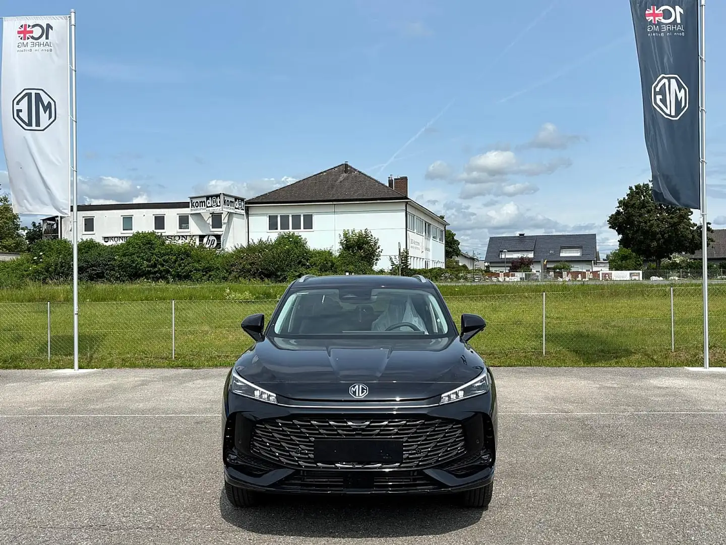MG HS PHEV+ Luxury 21,4kWh Aut.*GRATIS WINTERKOMPLETT... Schwarz - 2