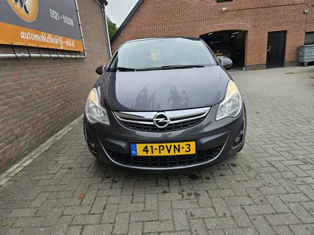 Opel Corsa view 2