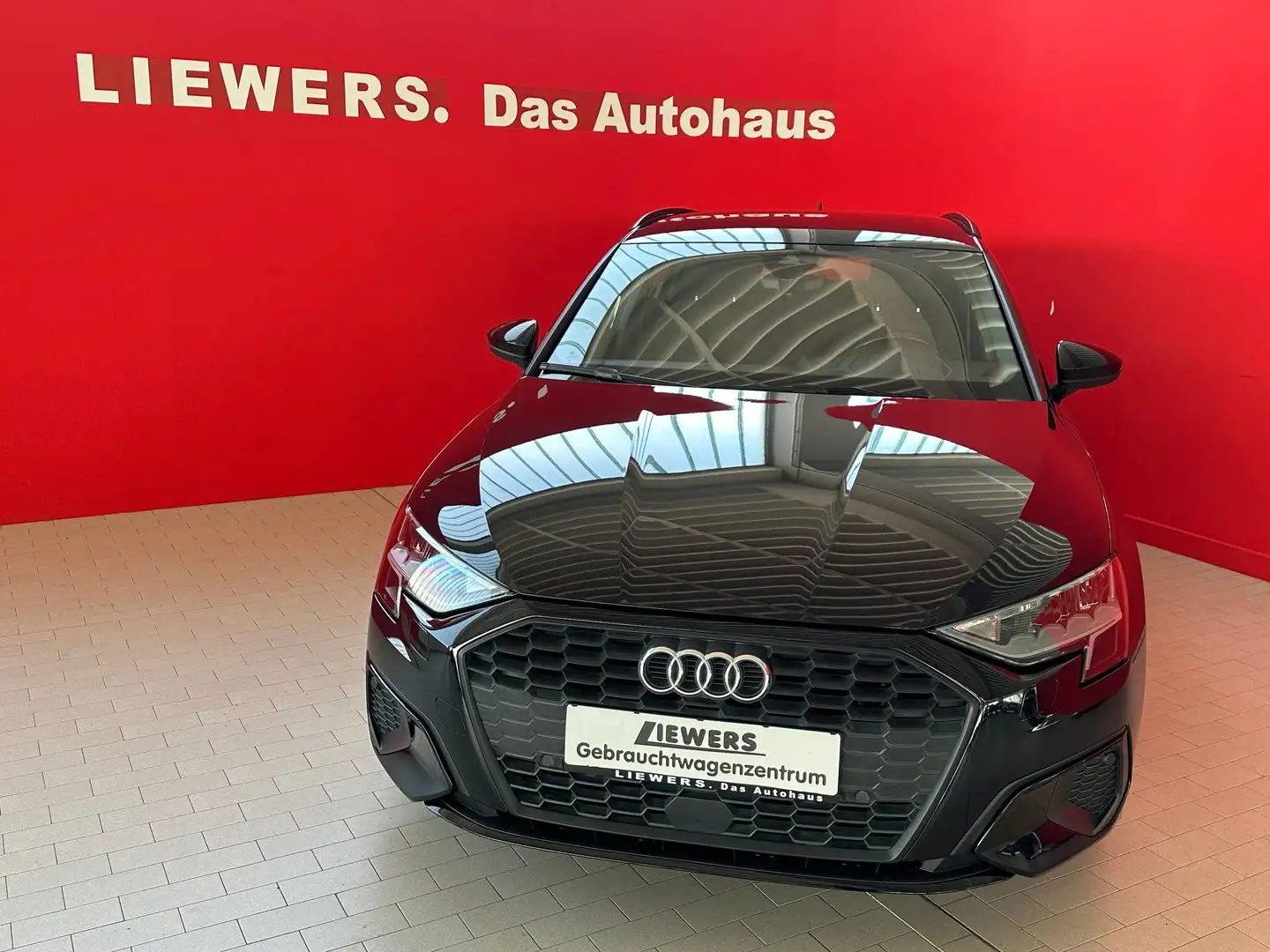 Audi A3 30 TDI Schwarz - 2