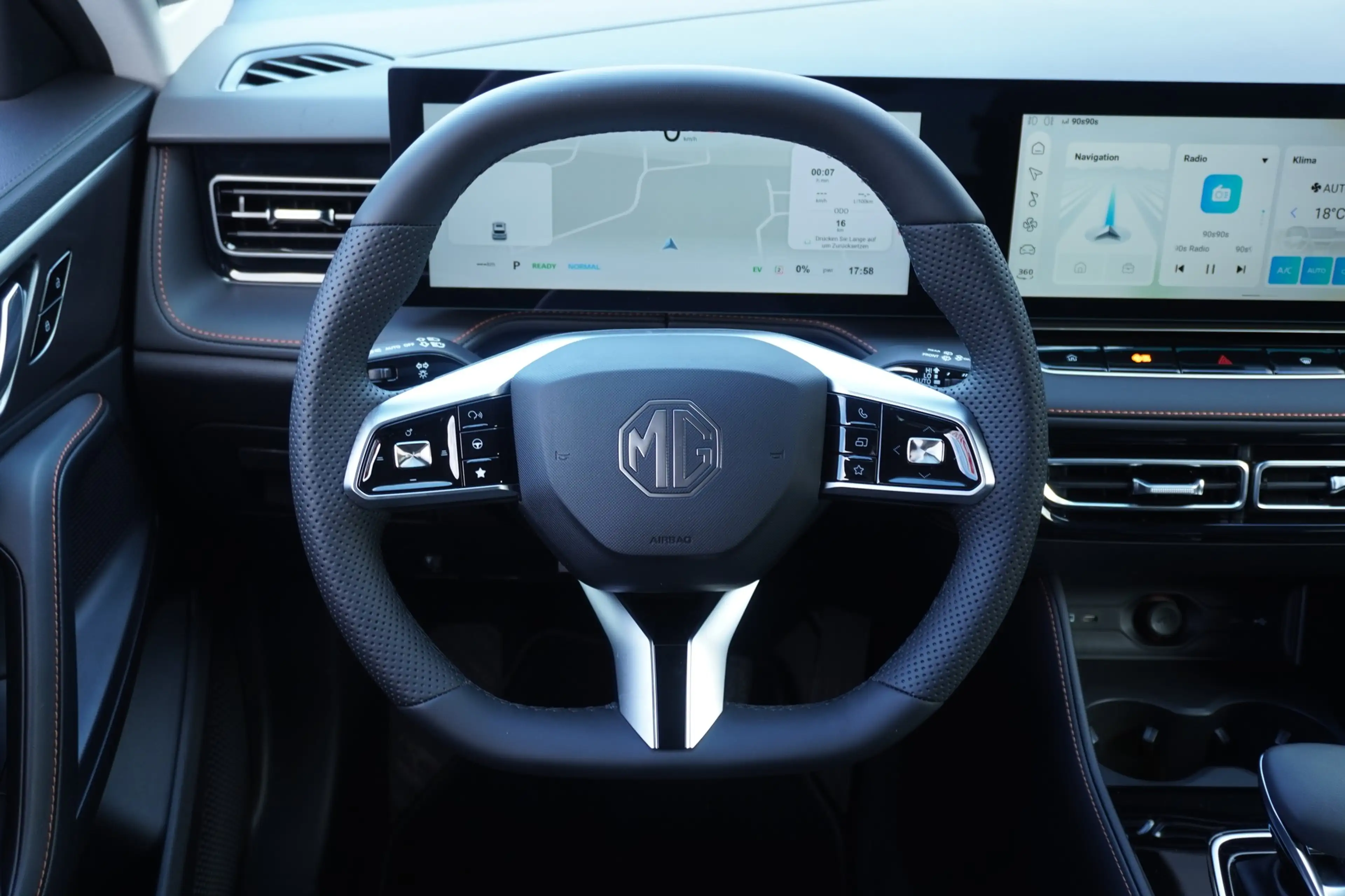MG HS 1.5 T-GDI Hybrid+ Luxury Aut. LED ACC Navi — photo 12