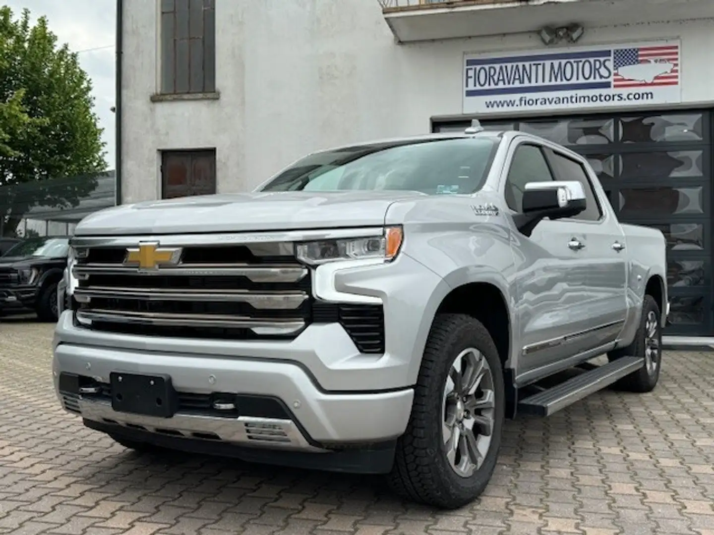 Chevrolet Silverado 6.2 V8 HIGH COUNTRY NEW MODEL 2025 Grigio - 1