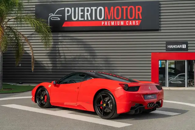 Ferrari 458 view 4