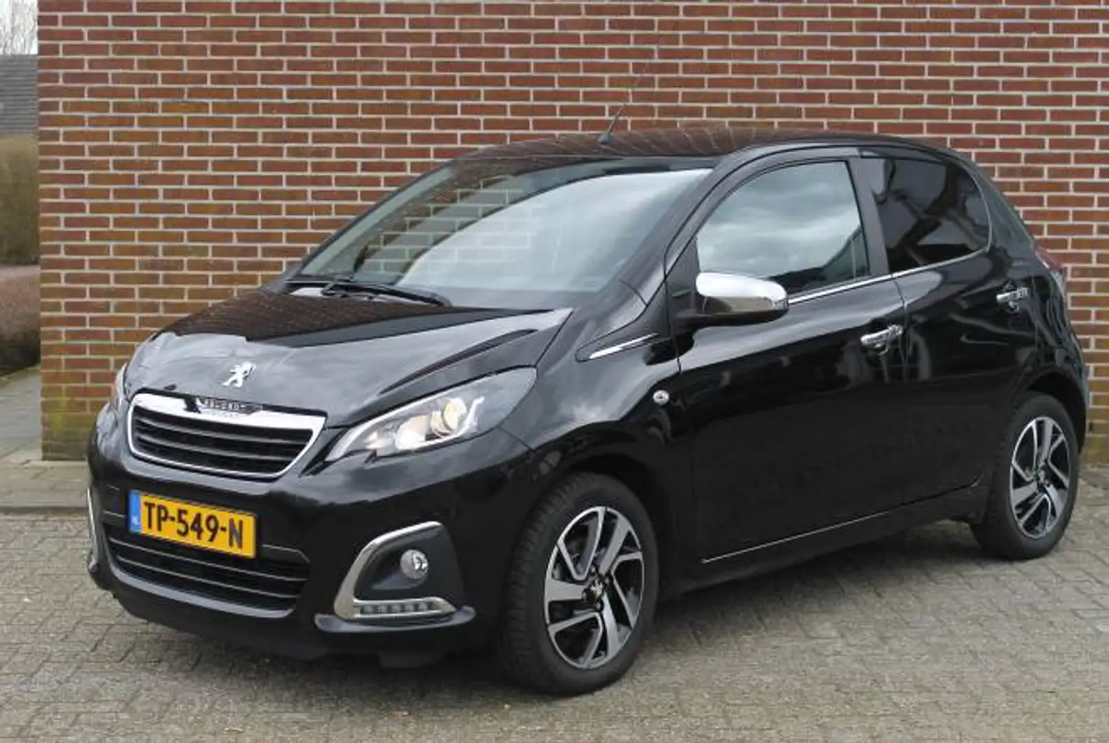 Peugeot 108 1.0 e-VTi 68pk 5D Allure Noir - 1